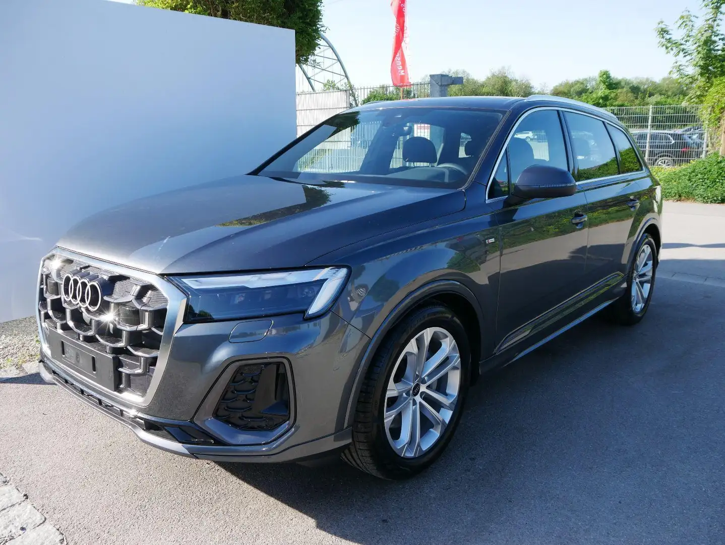 Audi Q7 S line 45 TDI*4X4*AHK*LED*7-SITZE*20 ZOLL*PANO*... Grau - 1