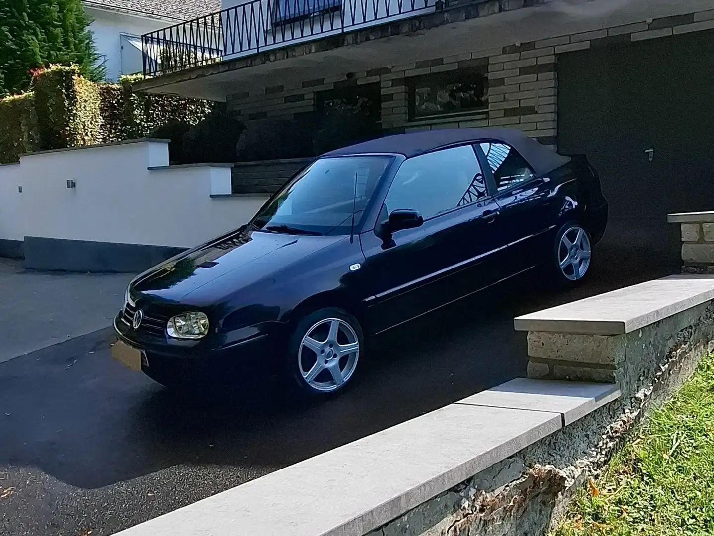 Volkswagen Golf Cabriolet 1.9 TDi Comfortline Azul - 1