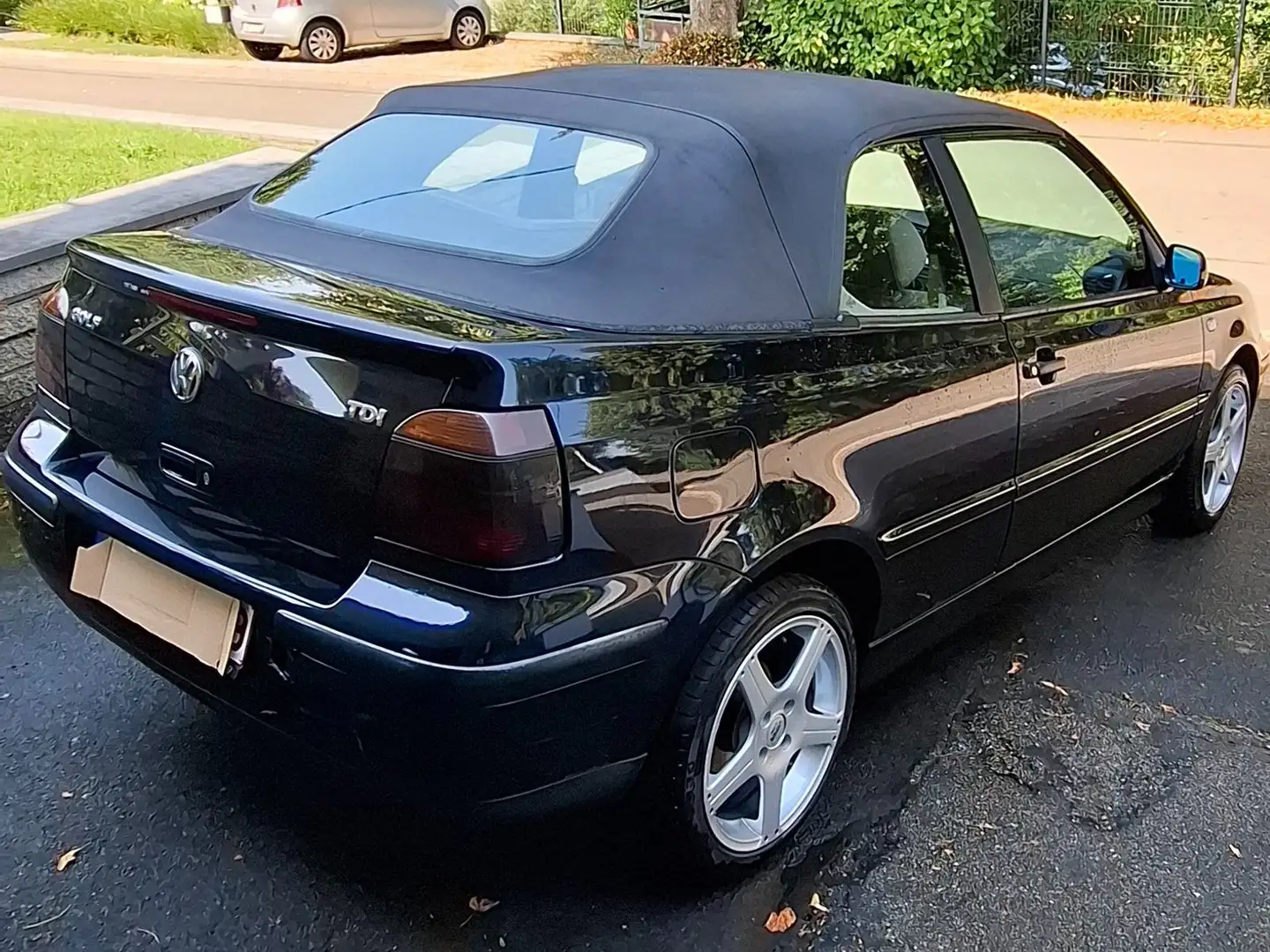 Volkswagen Golf Cabriolet 1.9 TDi Comfortline Blauw - 2