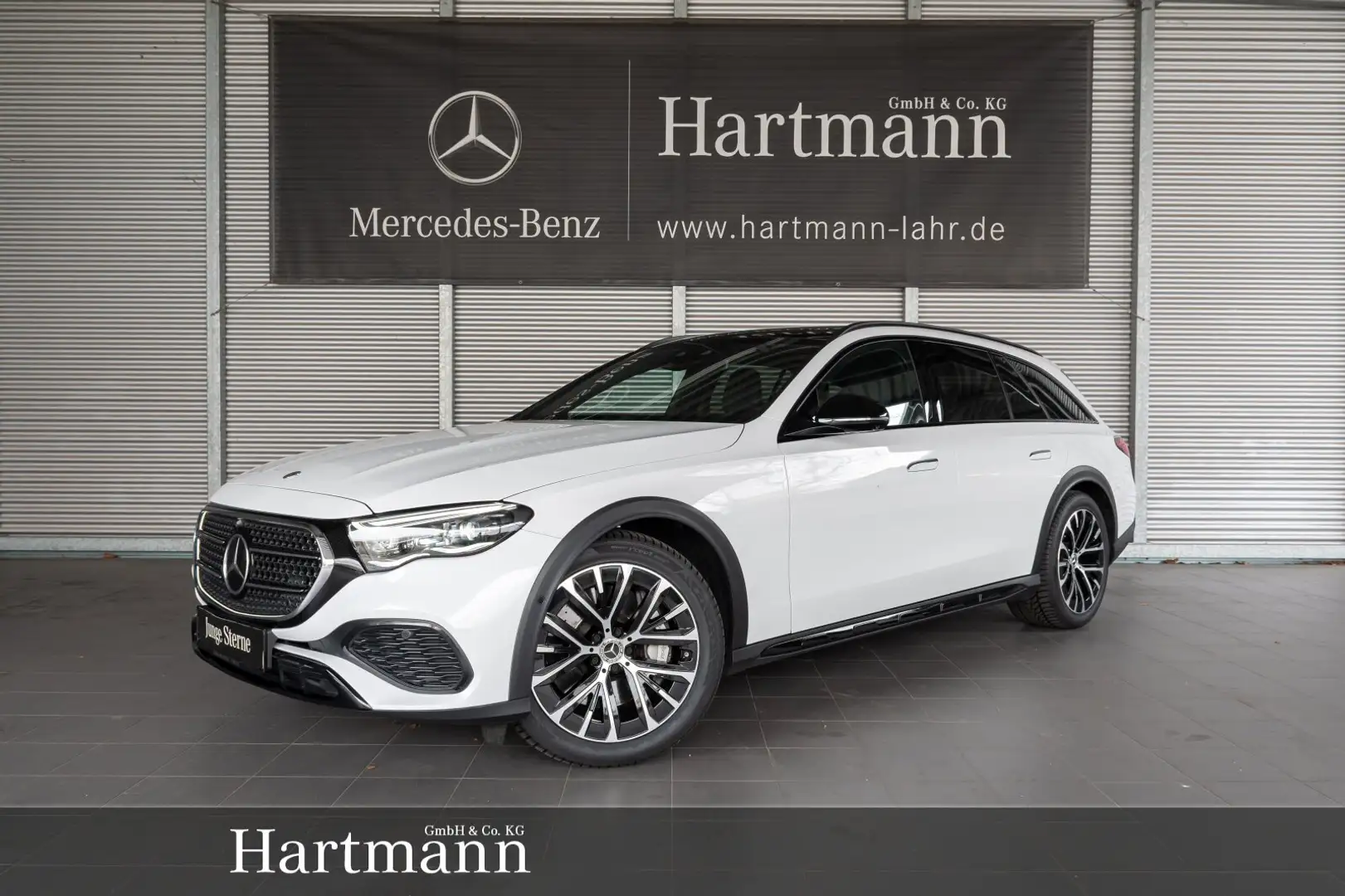 Mercedes-Benz E 220 E 220 d T 4M All-Terrain Superscreen Sitzklima Weiß - 1