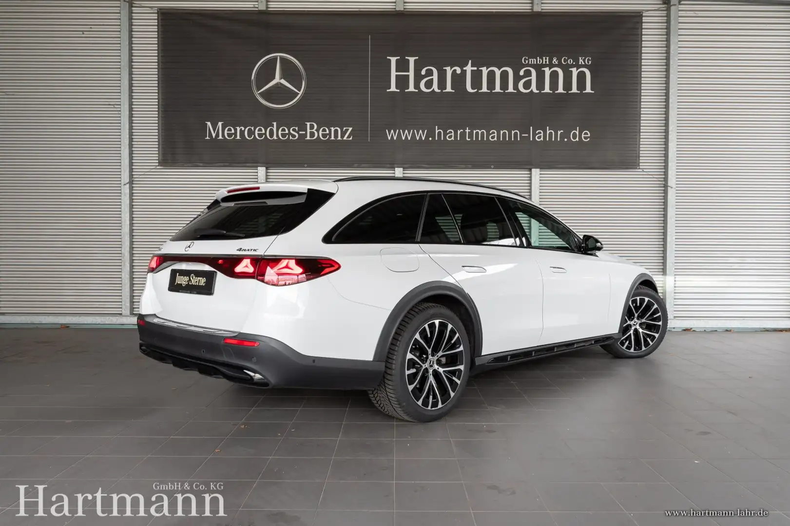 Mercedes-Benz E 220 E 220 d T 4M All-Terrain Superscreen Sitzklima Weiß - 2