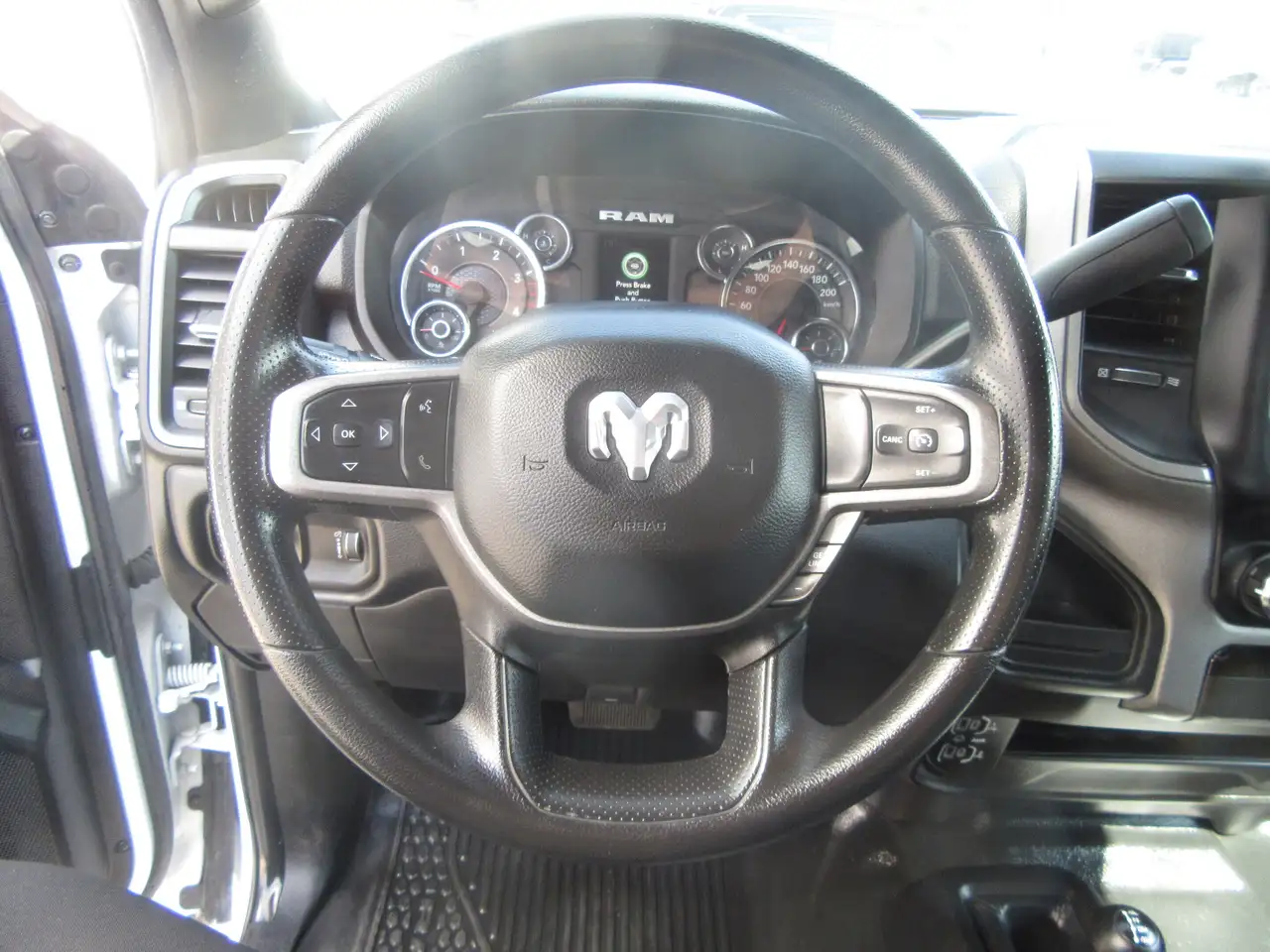 RAM 3500 снимка RAM 3500