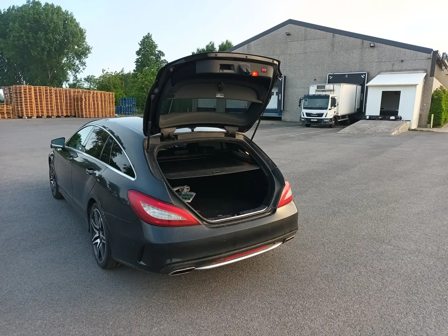 Mercedes-Benz CLS 220 CLS Shooting Brake 220 (BlueTEC) d 9G-TRONIC Noir - 1