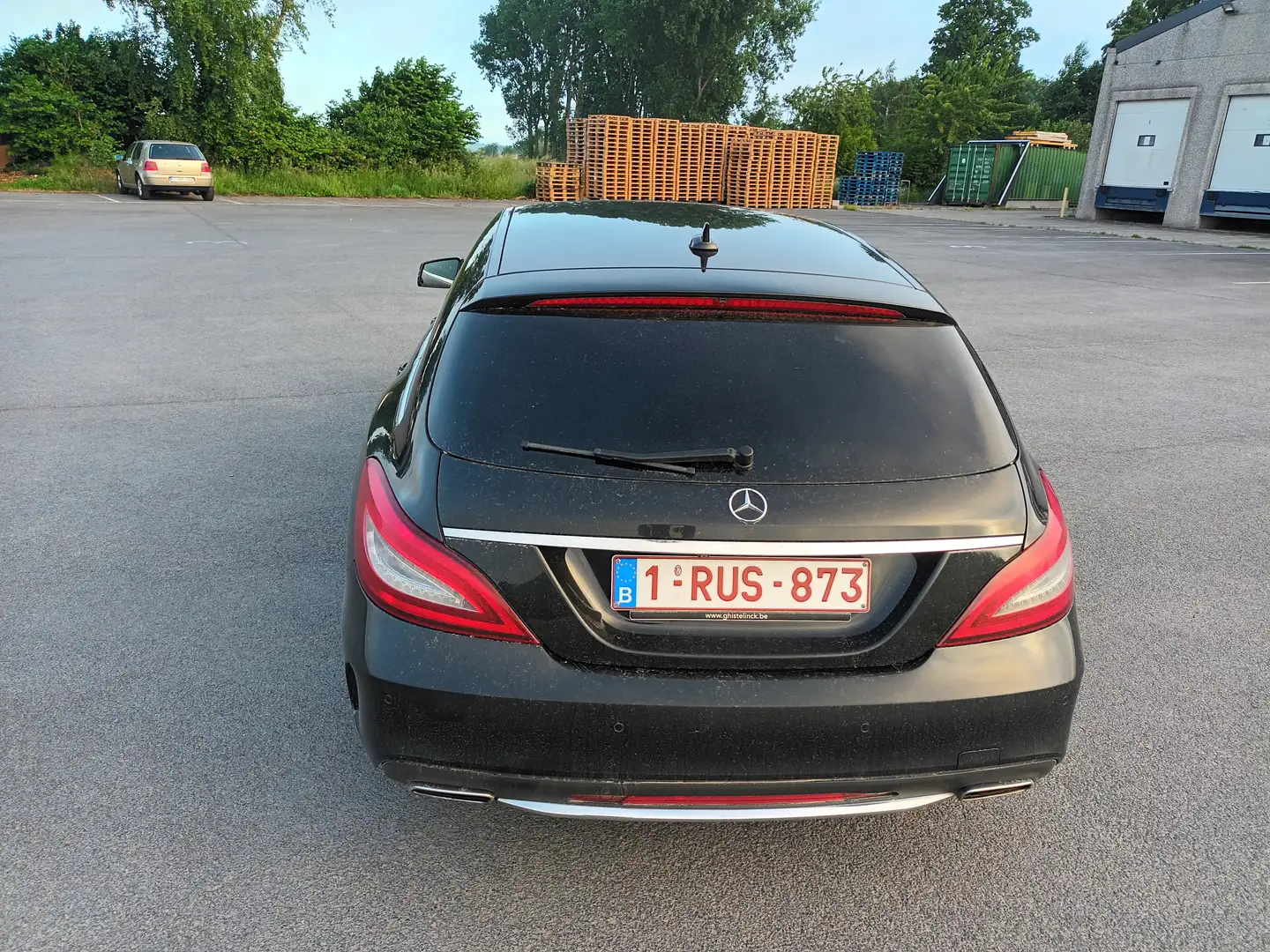 Mercedes-Benz CLS 220 CLS Shooting Brake 220 (BlueTEC) d 9G-TRONIC Noir - 2