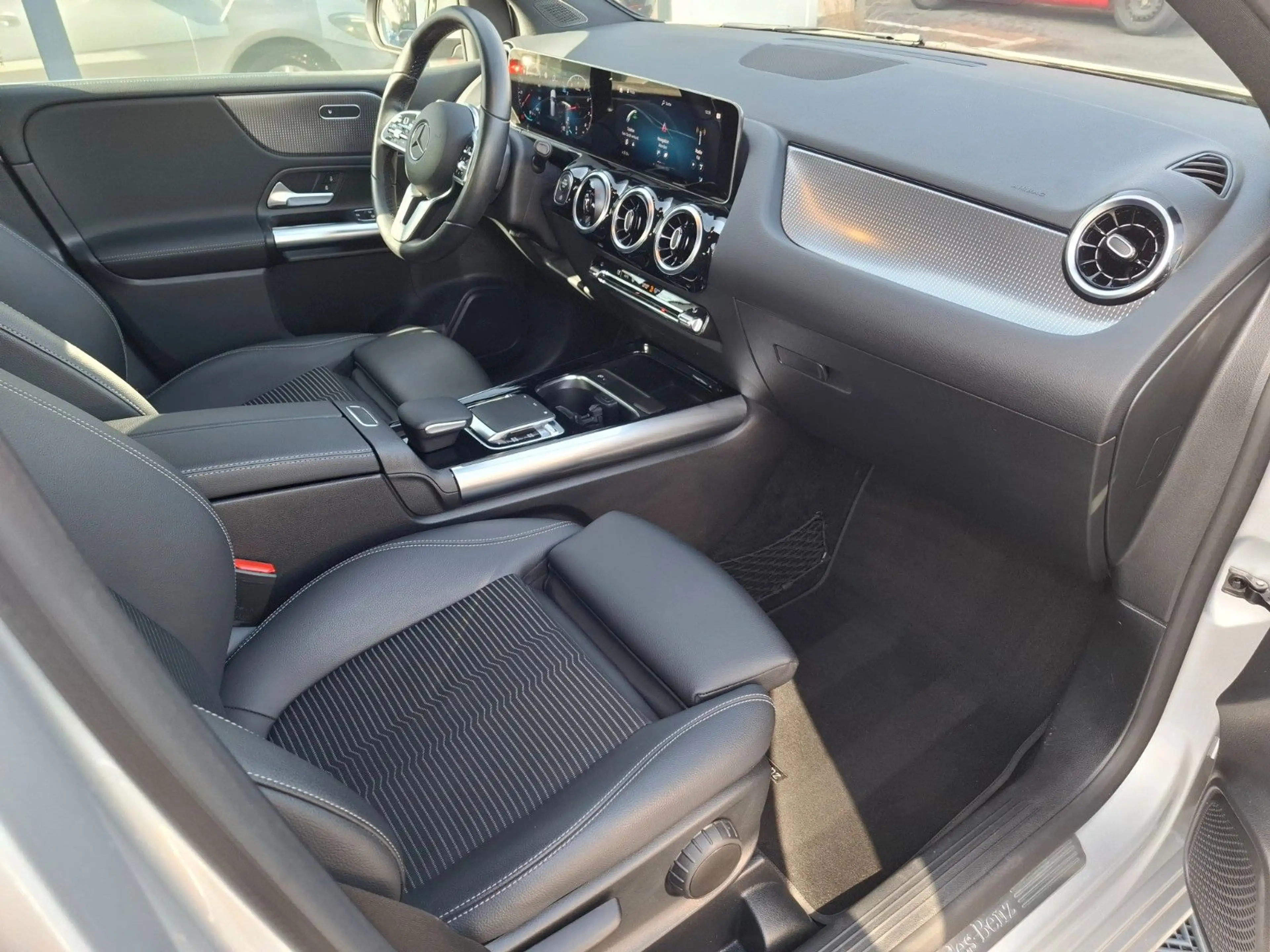 Mercedes-Benz B 200 B B 200*LED*AHK*Alu*39tkm*1-Hand* — photo 12