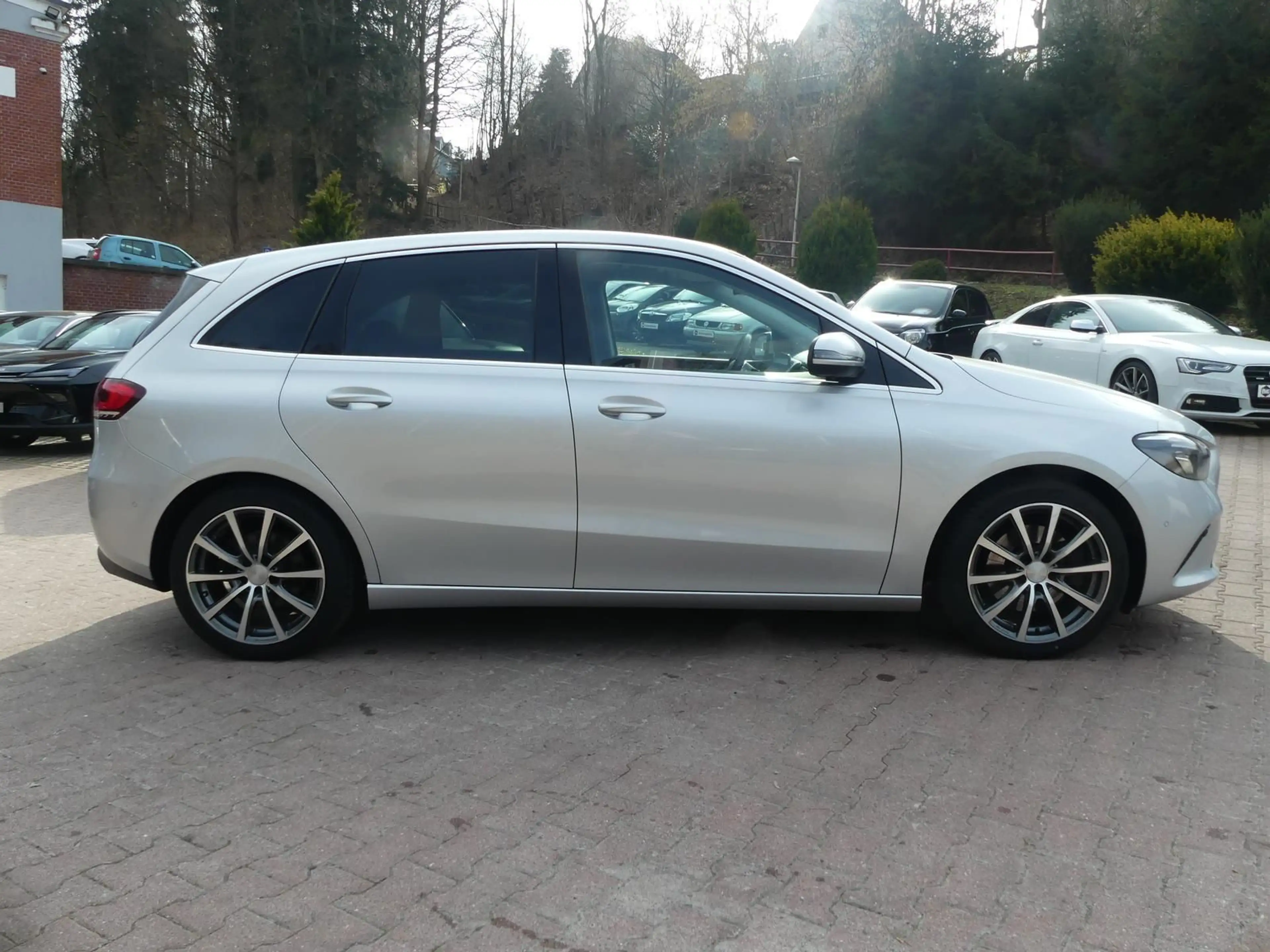 Mercedes-Benz B 220 B220 4Matic*2.0*KAM*USB*Tempomat*Automatik*SHZ* — photo 4