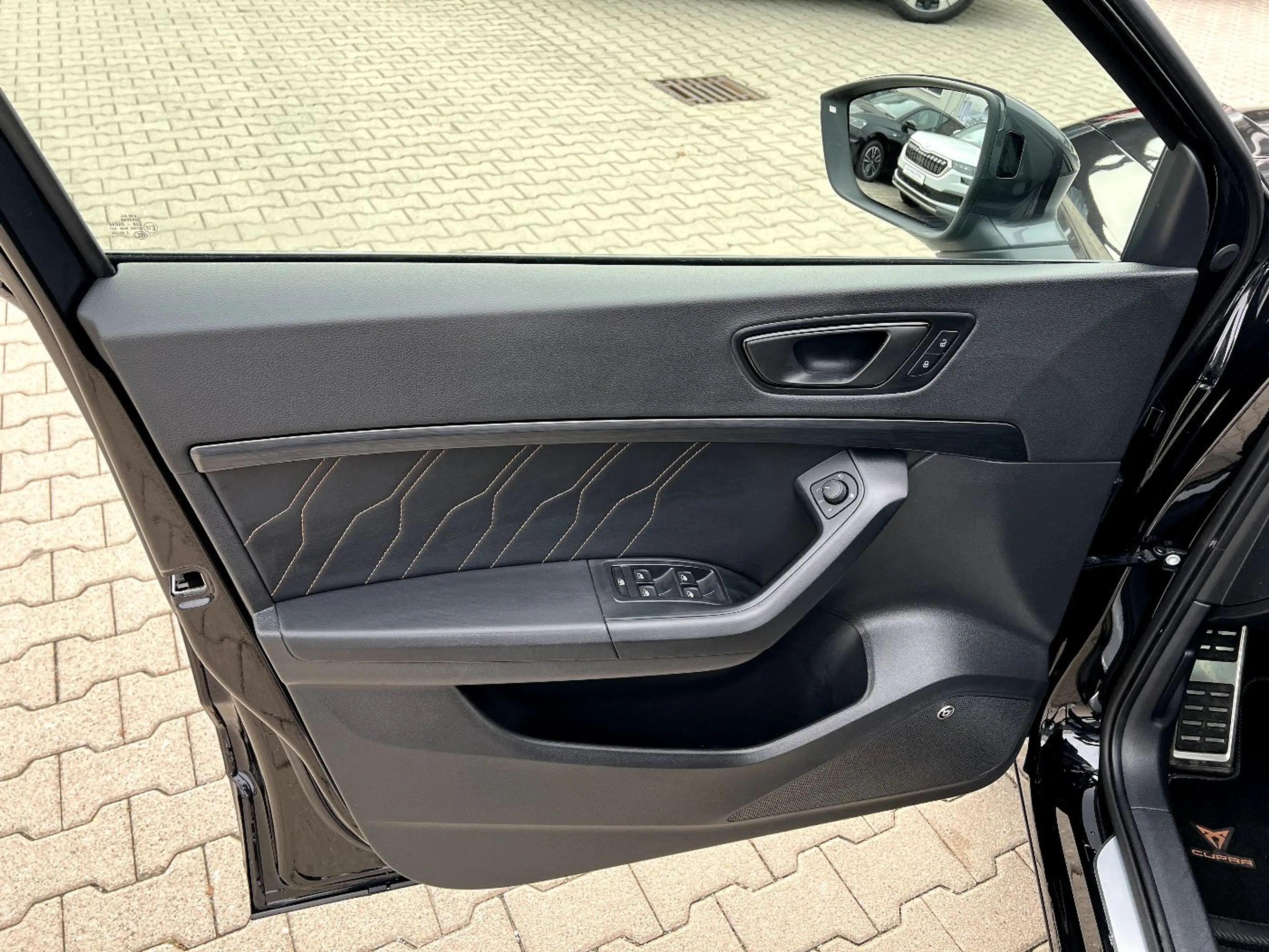 CUPRA Ateca VZ 4Drive *LED Navi Leder AHK ACC 360 DAB* — photo 11