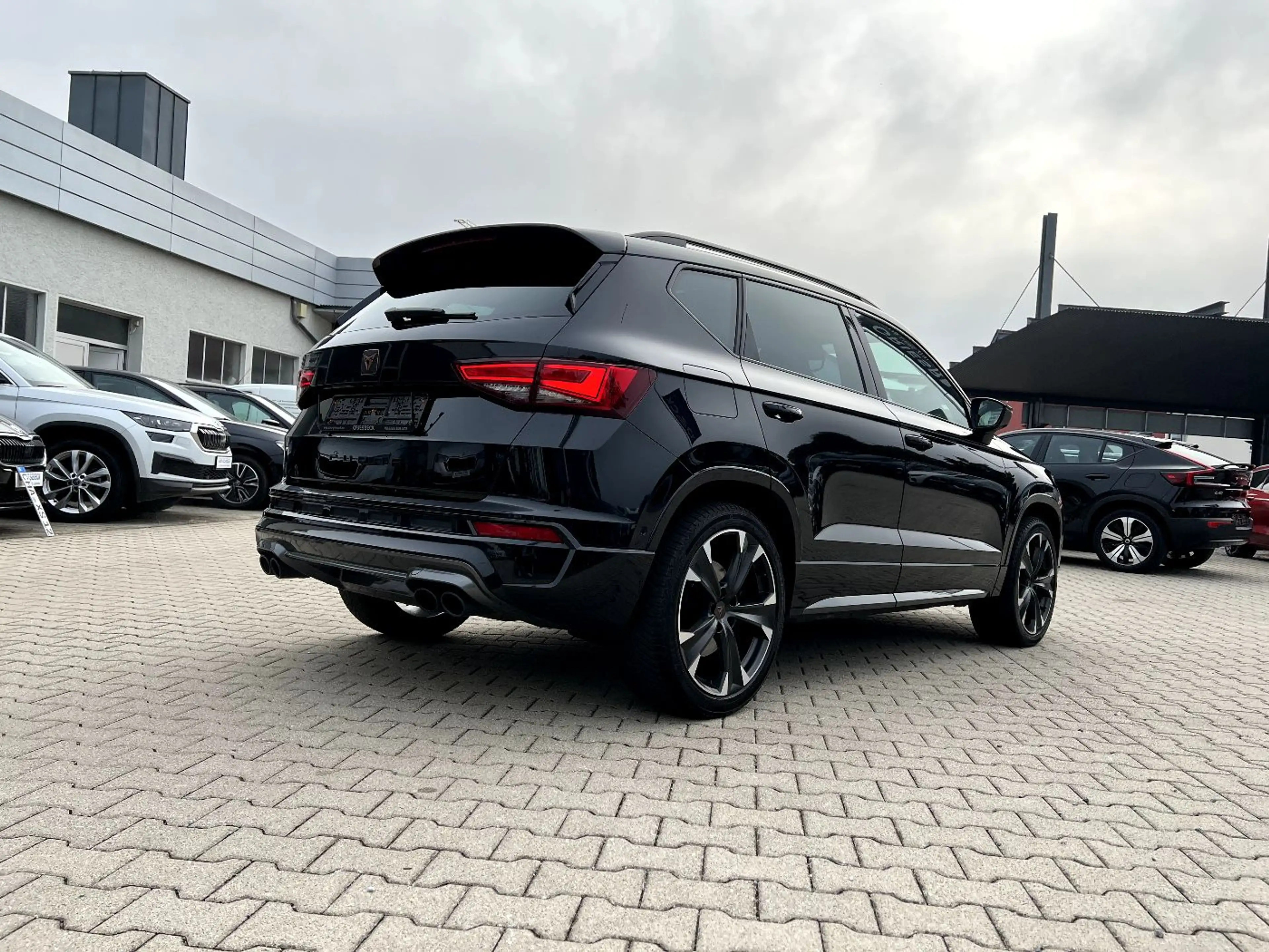 CUPRA Ateca VZ 4Drive *LED Navi Leder AHK ACC 360 DAB* — photo 4