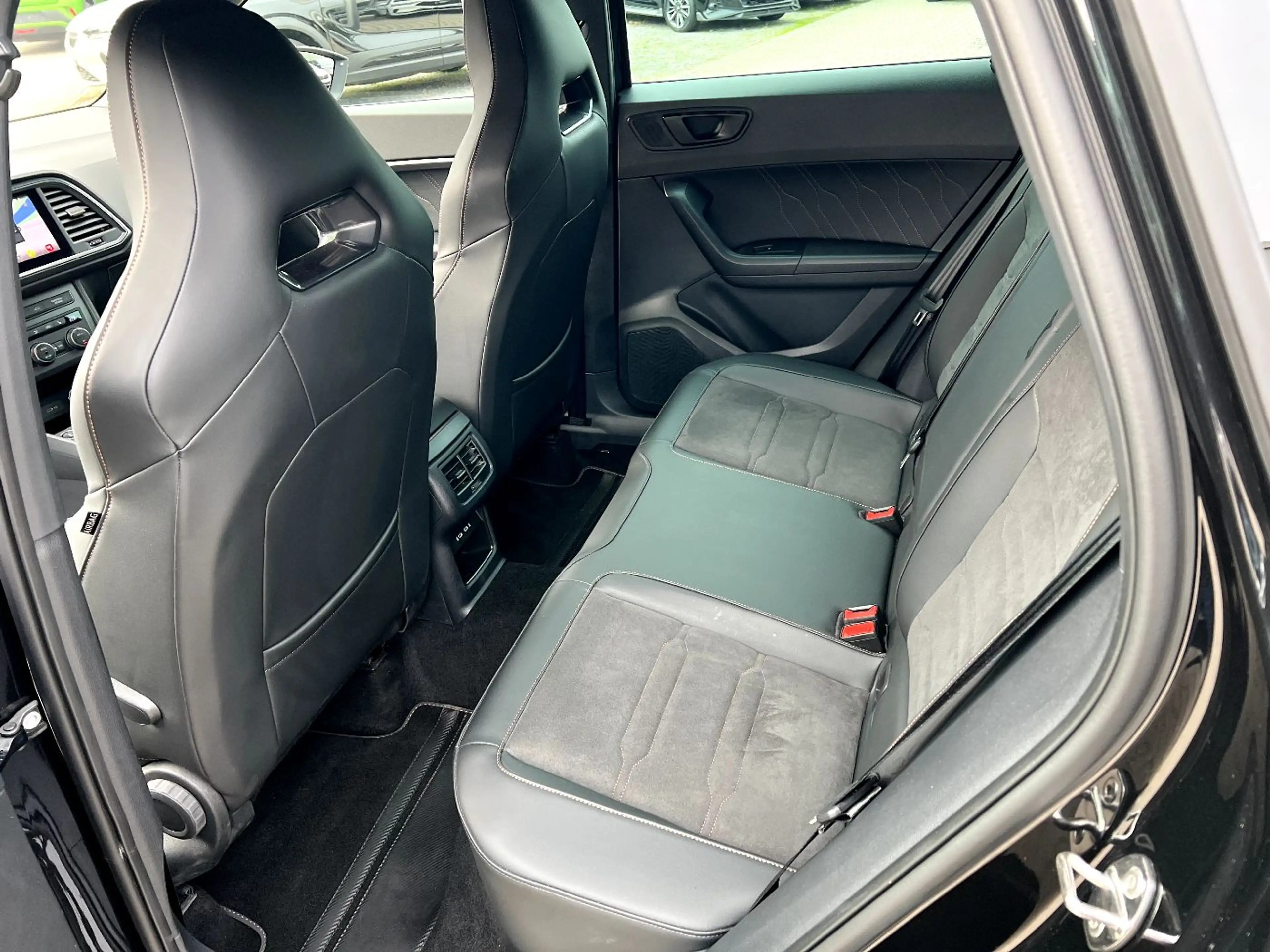CUPRA Ateca VZ 4Drive *LED Navi Leder AHK ACC 360 DAB* — photo 13