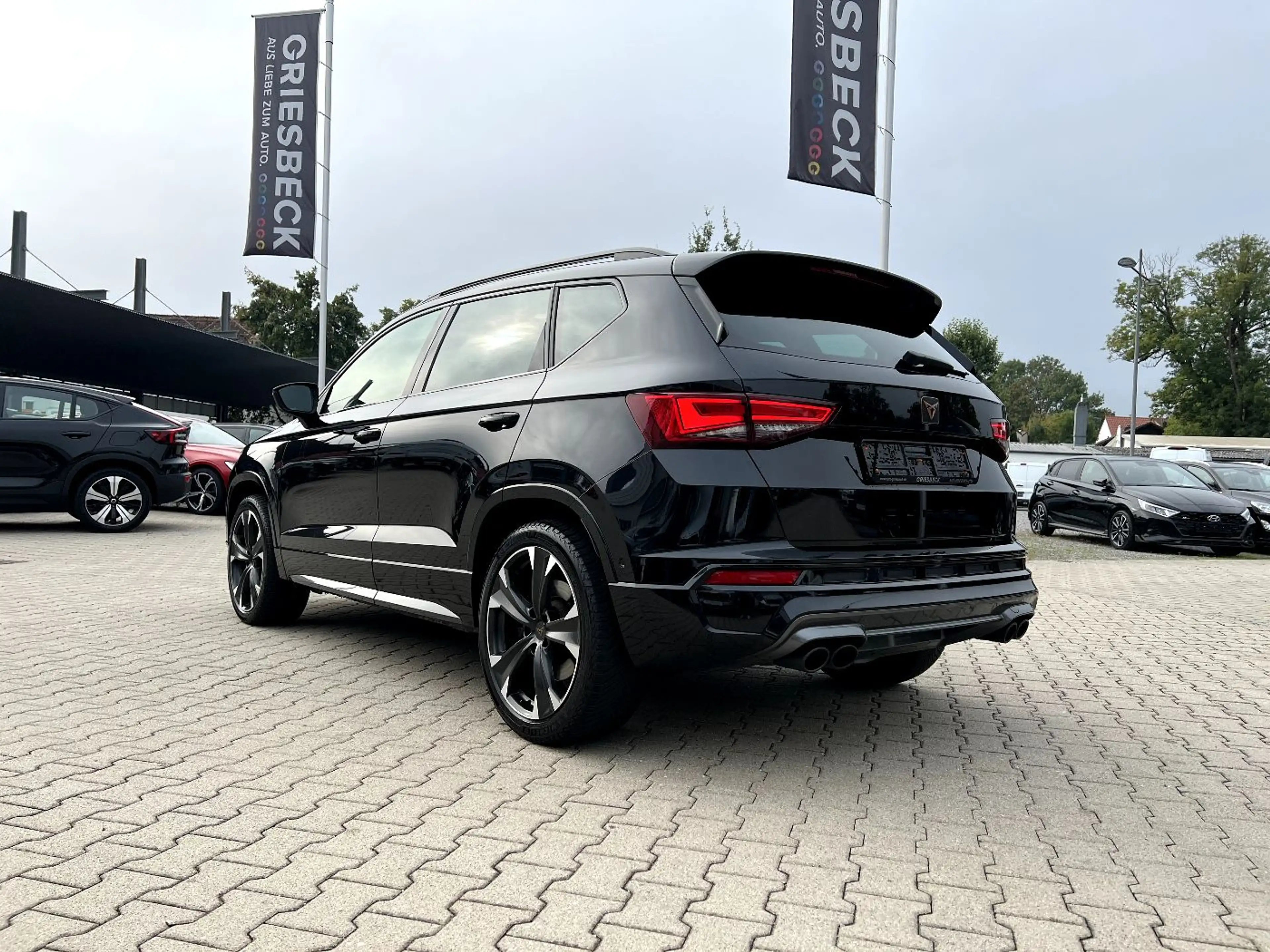 CUPRA Ateca VZ 4Drive *LED Navi Leder AHK ACC 360 DAB* — photo 2