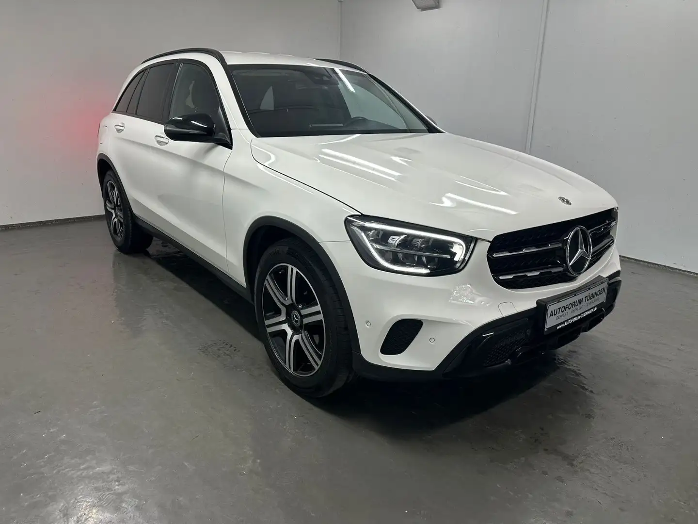 Mercedes-Benz GLC 300 4MATIC Autom *NIGHT*AHK*TEMPO*SOUND*KEY* Blanc - 2
