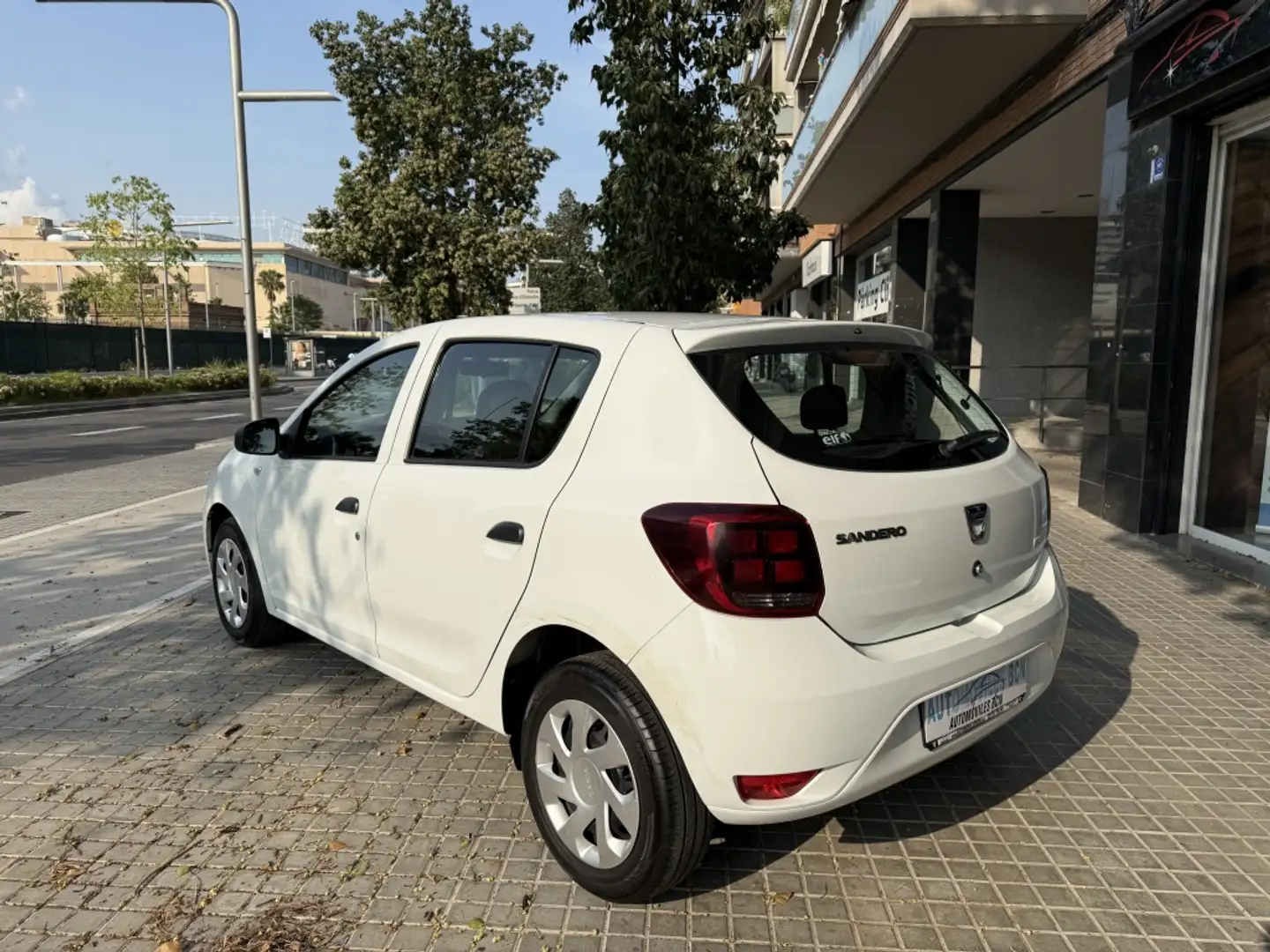 Dacia Sandero 1.0 Access 55kW Fehér - 2