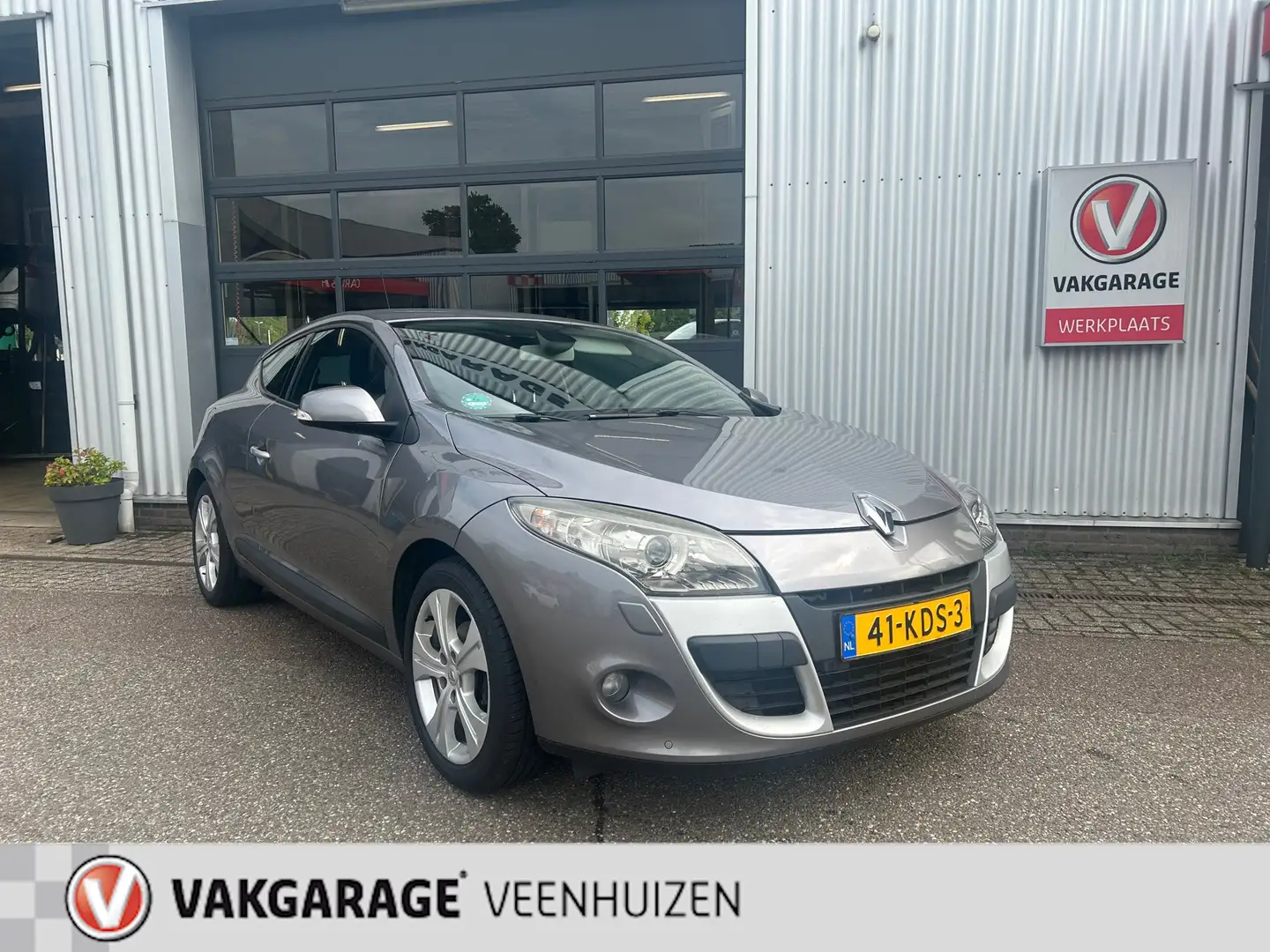 Renault Megane Coupé 1.6 Dynamique|Rijklaar prijs|Parkeersensoren Grijs - 1
