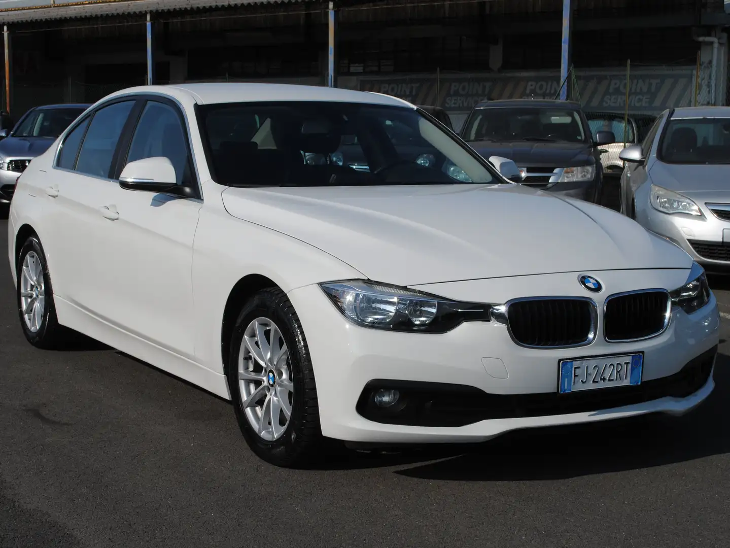 BMW 318 318d Msport auto Fehér - 2