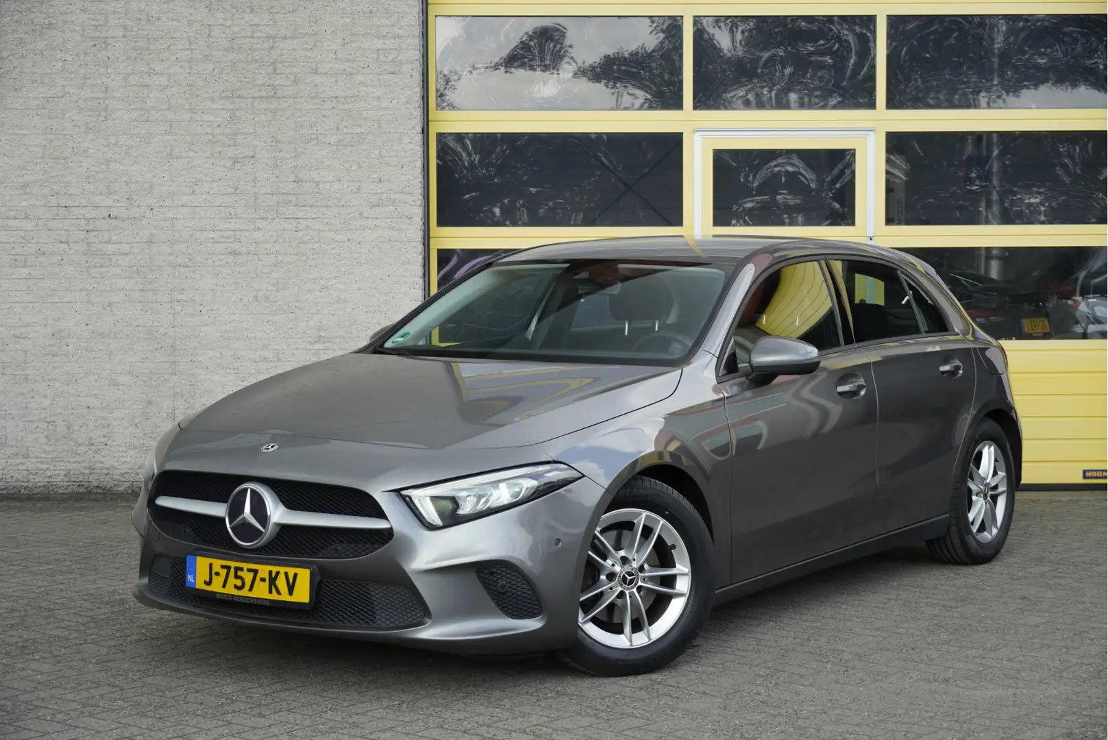 Mercedes-Benz A 160 Business Solution BJ2020 Lmv 16" | Led | Pdc | Nav Grijs - 1
