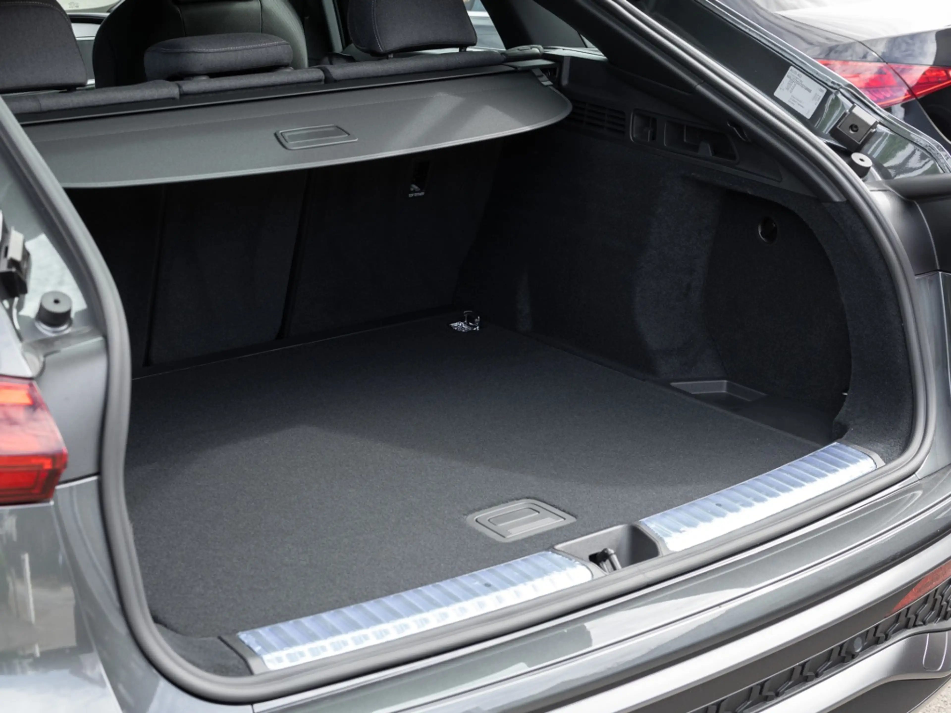 Audi Q5 2.0 TDI Sportback quattro S-Line // TZ sofort verf — photo 9