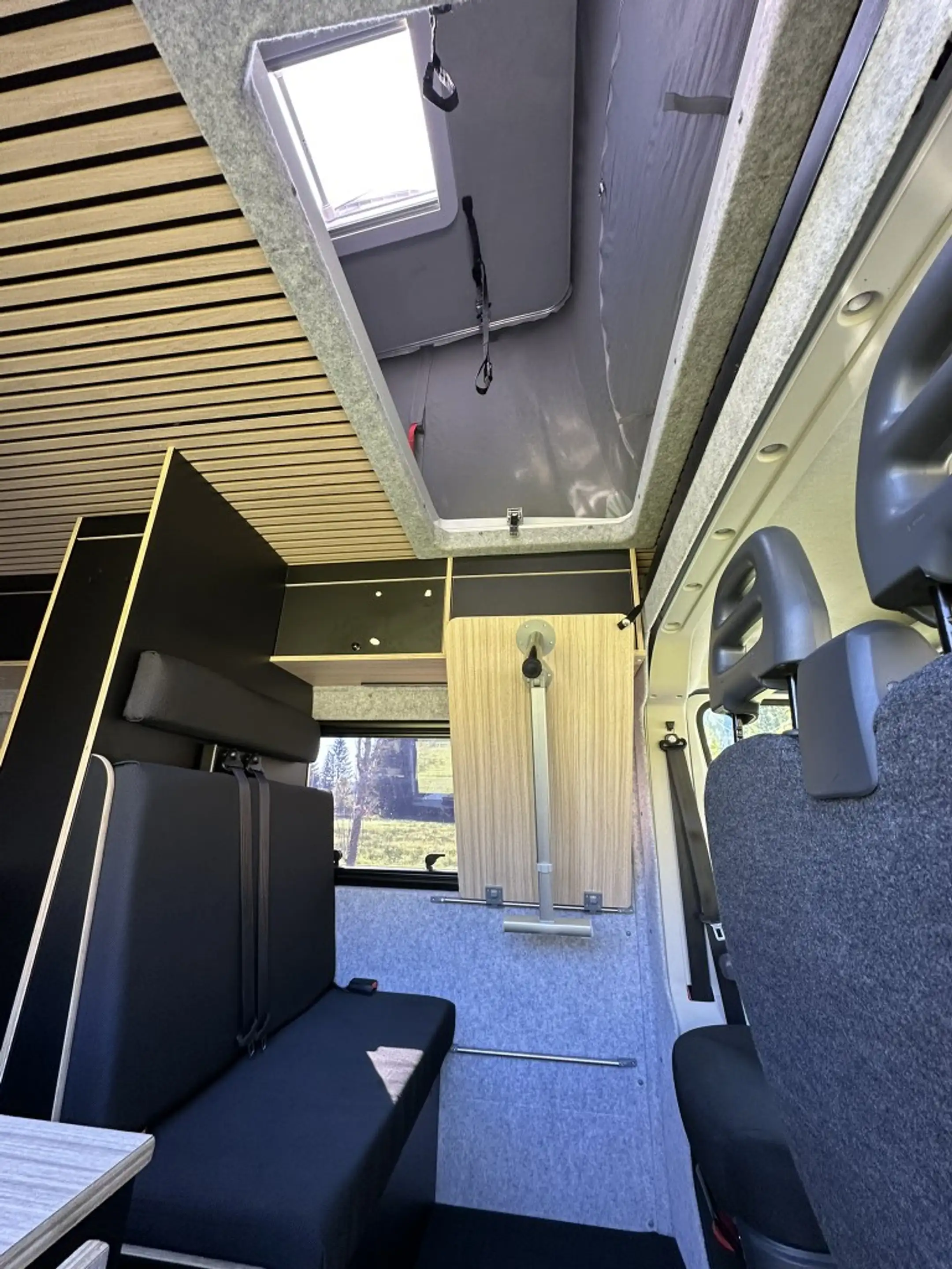 Fiat Ducato Ducato Wohnmobil - Aufstelldach - 5 Sitzer - nur 5,4m lang — photo 15