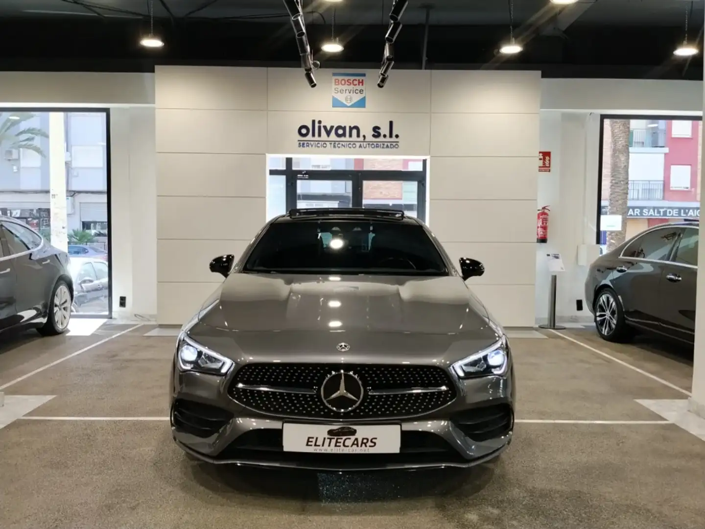 Mercedes-Benz CLA 250 Shooting Brake 250e 8G-DCT Gris - 2