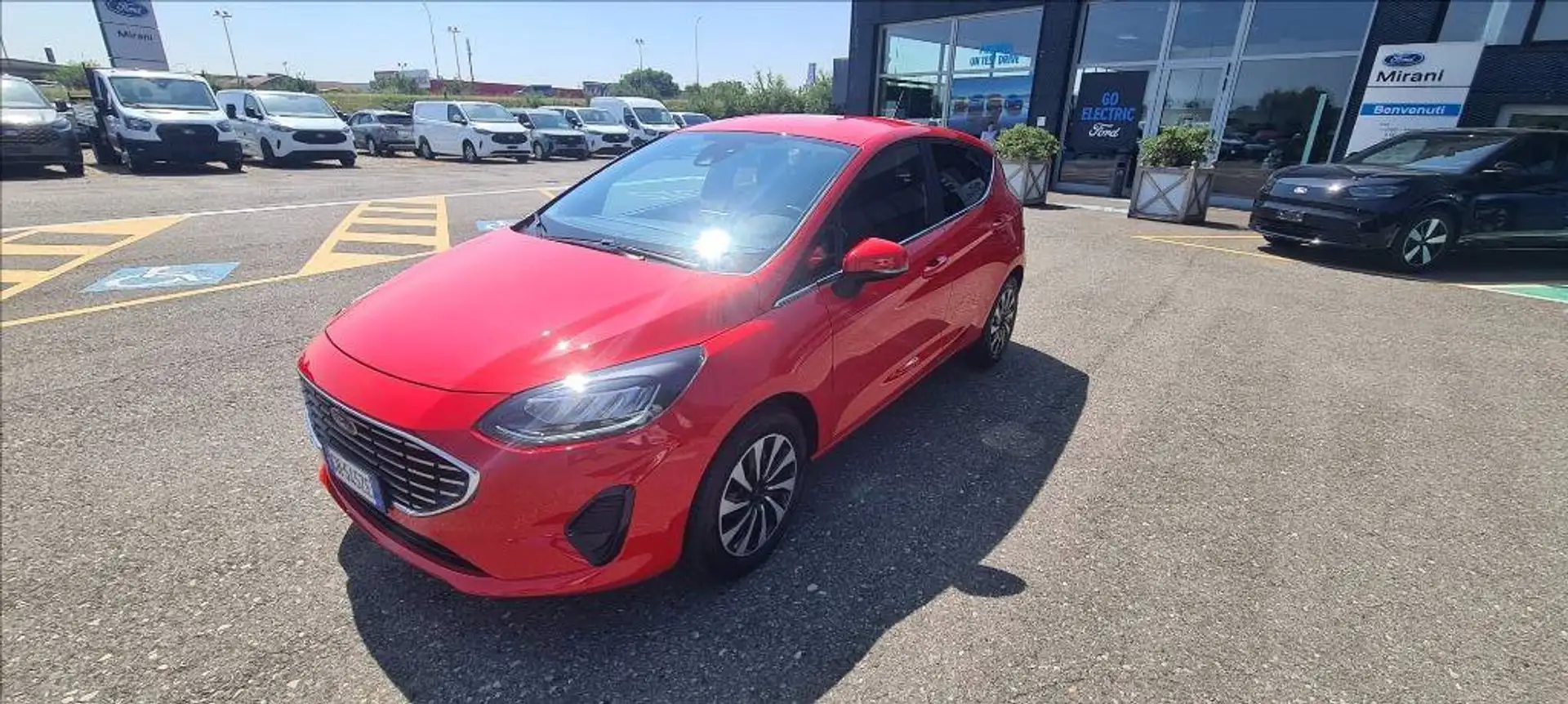 Ford Fiesta 5p 1.1 Titanium 75cv Rojo - 1