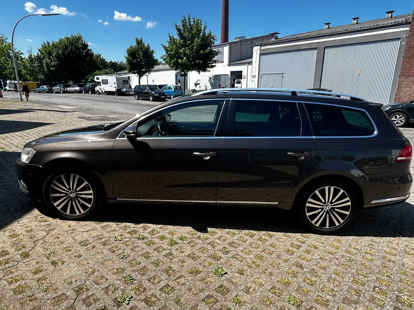 Volkswagen Passat Variant Passat Variant 2.0 TDI DSG BlueMotion Highline Braun - 2
