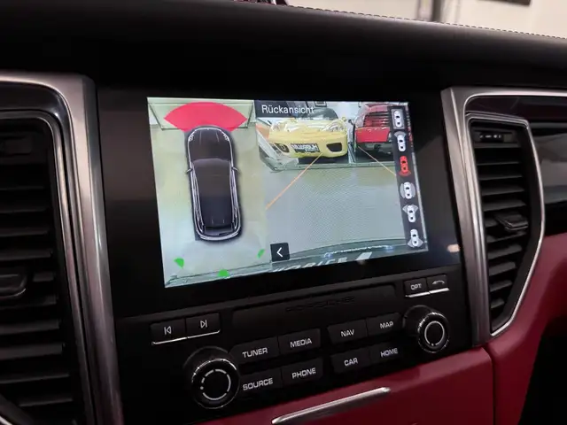 Porsche Macan GTS PDK Sport Design Chrono Pano Bose AHK Ansicht 45