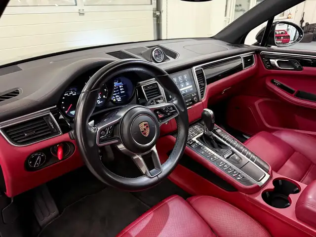 Porsche Macan GTS PDK Sport Design Chrono Pano Bose AHK Ansicht 22