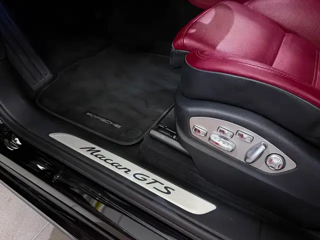 Porsche Macan GTS PDK Sport Design Chrono Pano Bose AHK Ansicht 37