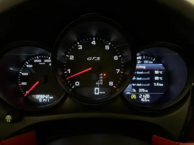 Porsche Macan GTS PDK Sport Design Chrono Pano Bose AHK Ansicht 42