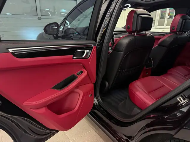 Porsche Macan GTS PDK Sport Design Chrono Pano Bose AHK Ansicht 32