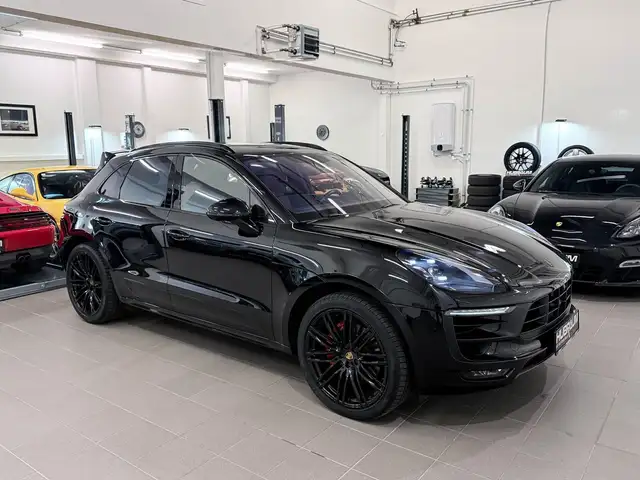 Porsche Macan GTS PDK Sport Design Chrono Pano Bose AHK Ansicht 20