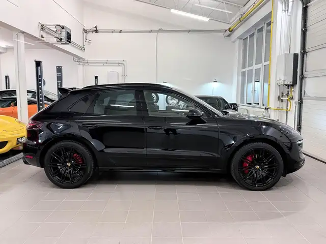 Porsche Macan GTS PDK Sport Design Chrono Pano Bose AHK Ansicht 19