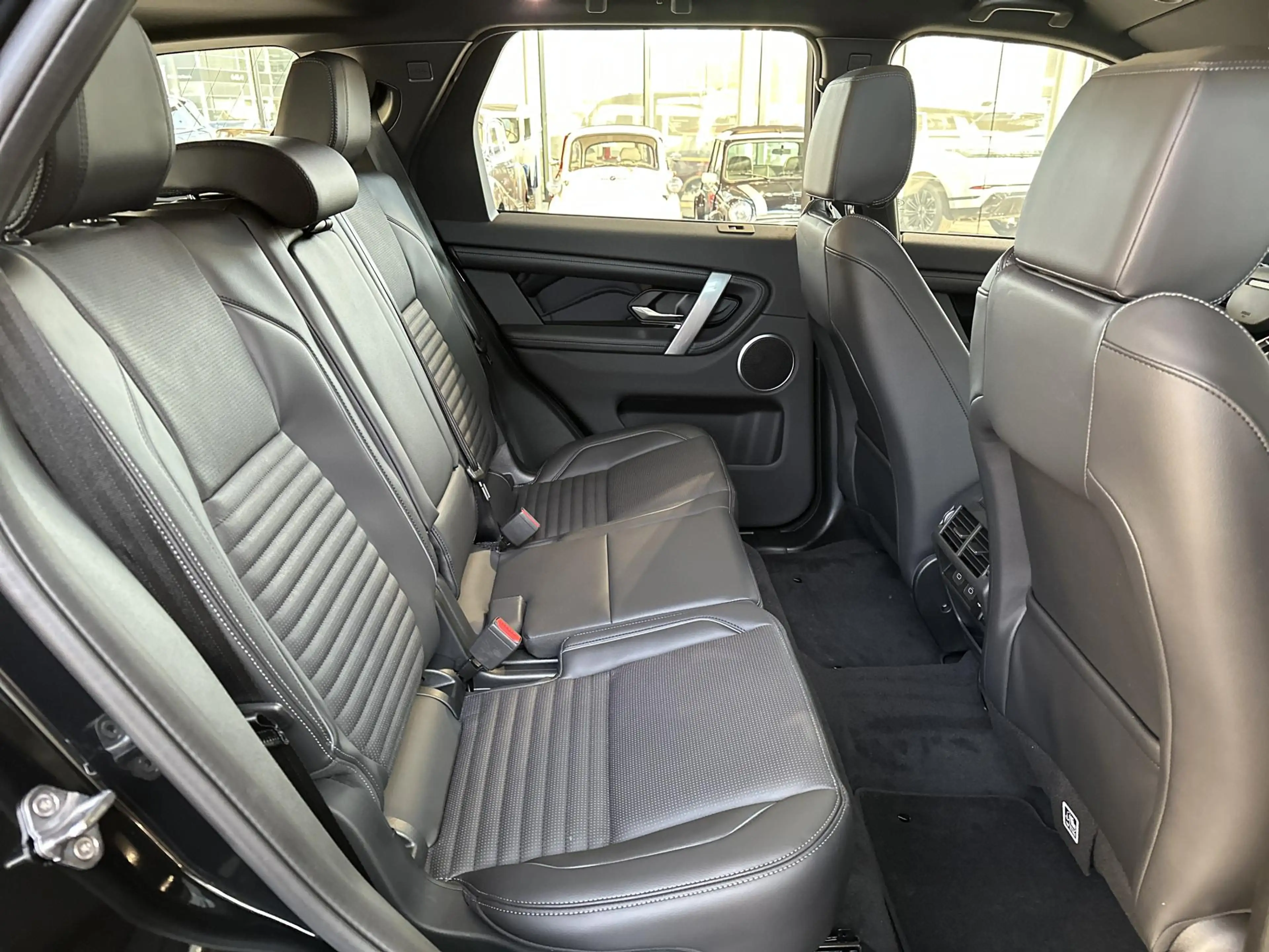 Land Rover Discovery Sport P270e S BUSS. EDITION -PANO.DAK | TREKHAAK | COLD — photo 5