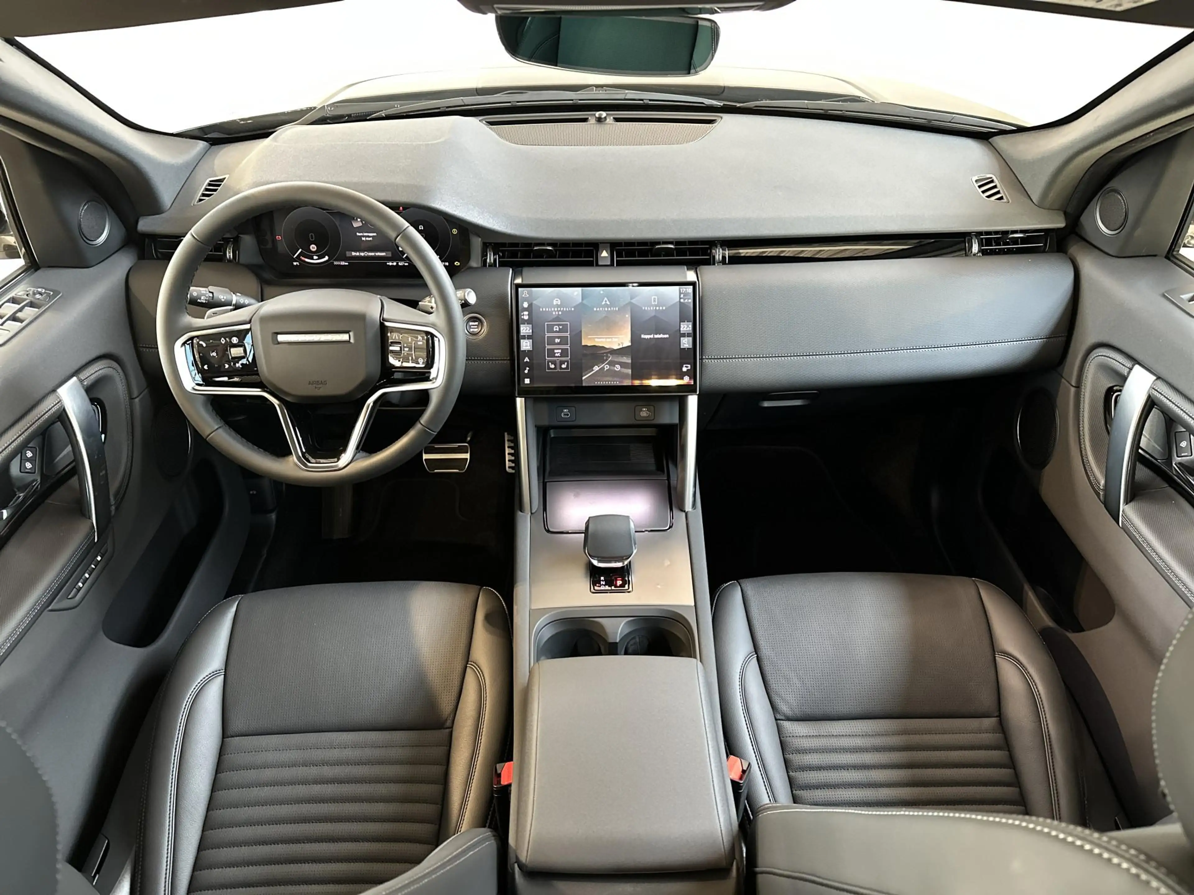 Land Rover Discovery Sport P270e S BUSS. EDITION -PANO.DAK | TREKHAAK | COLD — photo 4