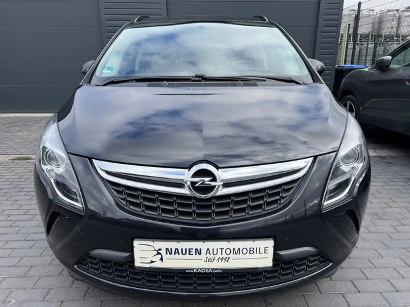 Opel Zafira Tourer Edition +Klima+Navi+AHK+Allwetter+Tempom Schwarz - 2