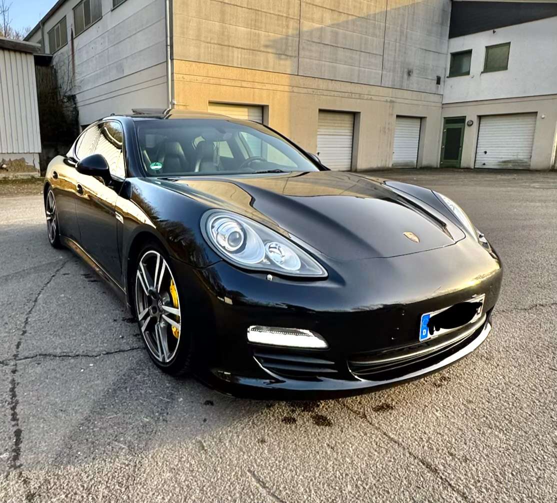 Second hand Porsche Panamera 