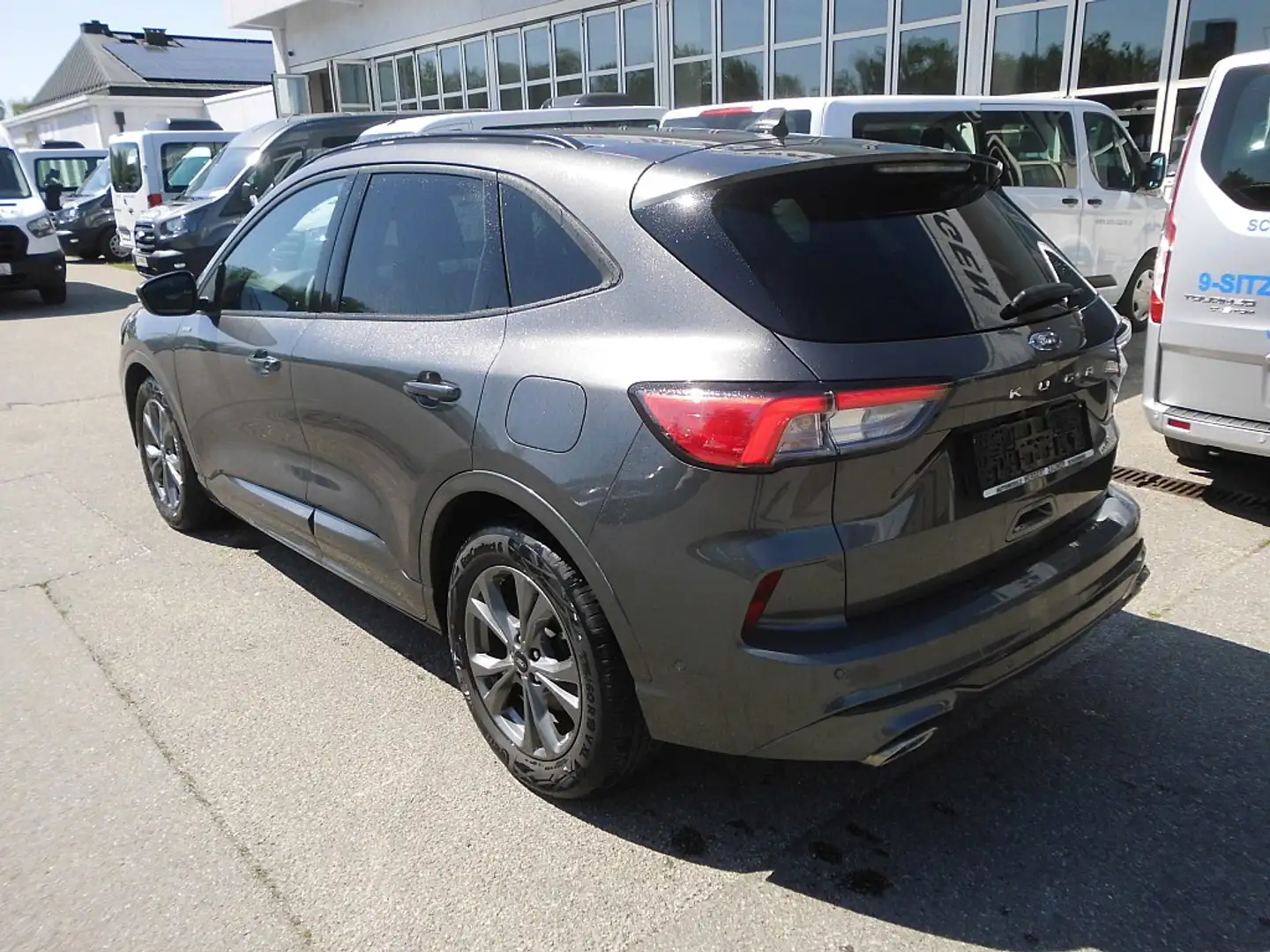 Ford Kuga 2,0 EcoBlue Hybrid ST-Line Aut. Gris - 2