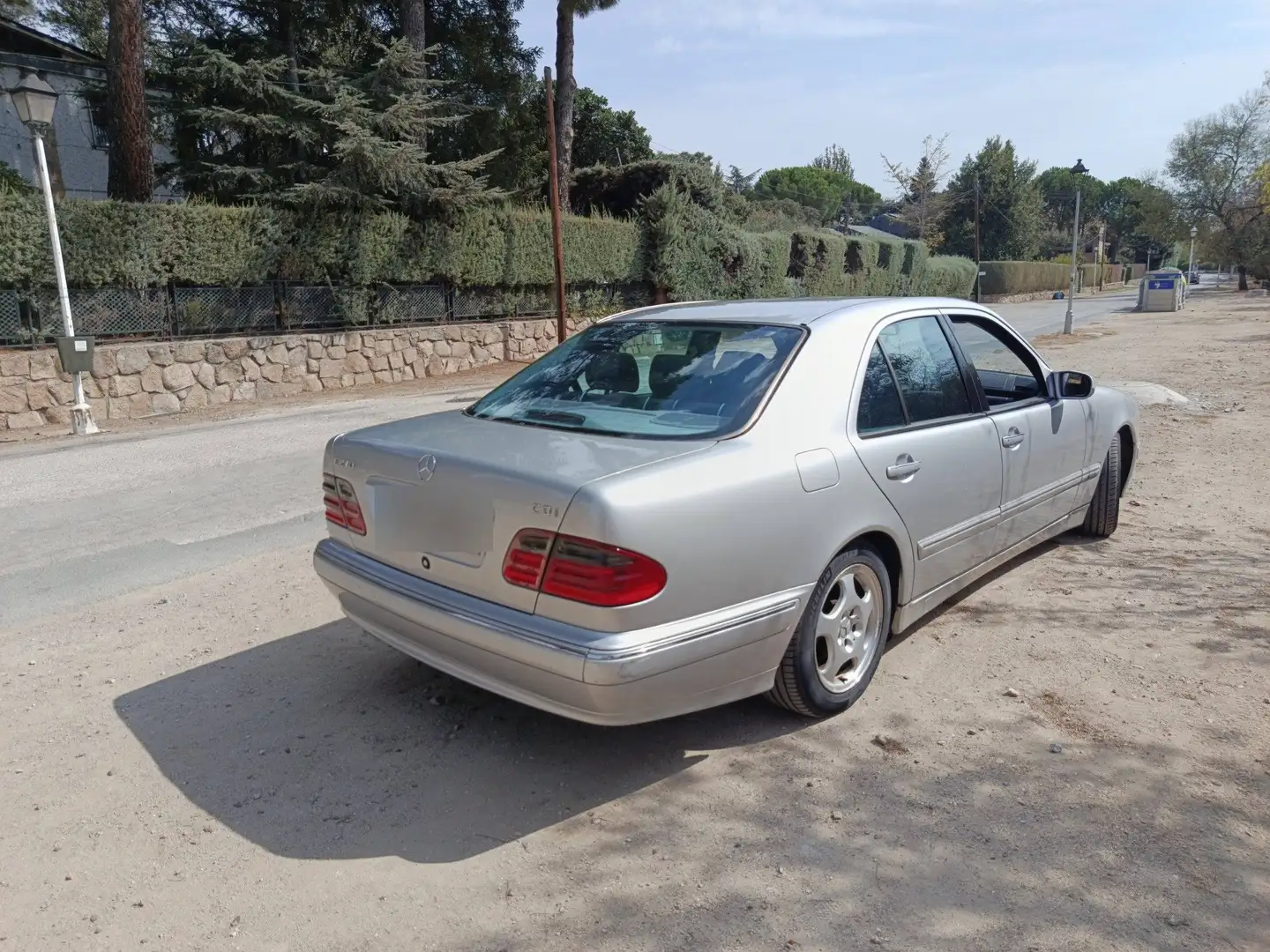 Mercedes-Benz E 270 E 270 CDI Avantgarde Avantgarde Plateado - 2