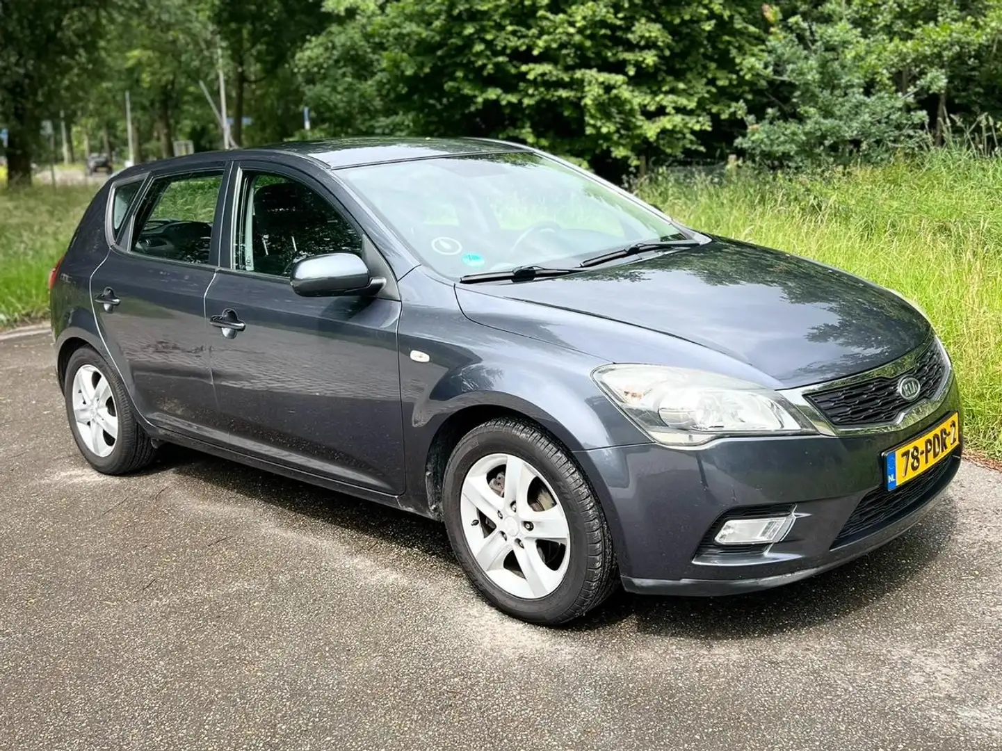 Kia Ceed / cee'd Ceed / cee'd 1.4 CVVT Seven Grijs - 1