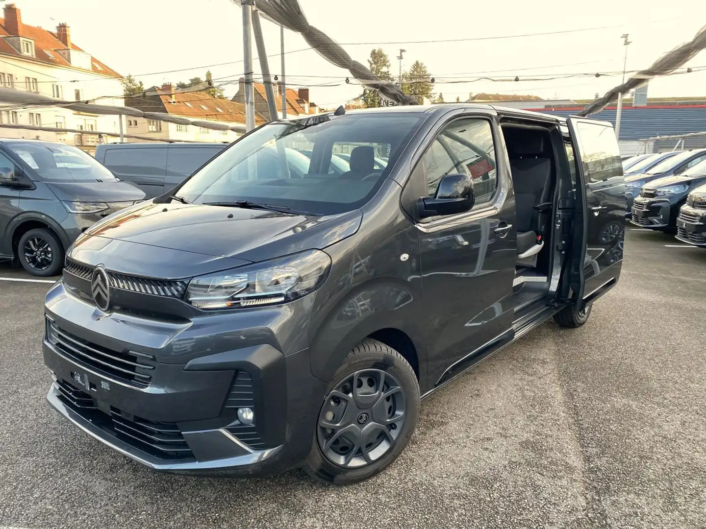 Citroen Jumpy III (2) XL 2.0 BLUEHDI 180 EAT8 DOUBLE CABINE SIEGES DEMONTABLES 5PL Grigio - 2