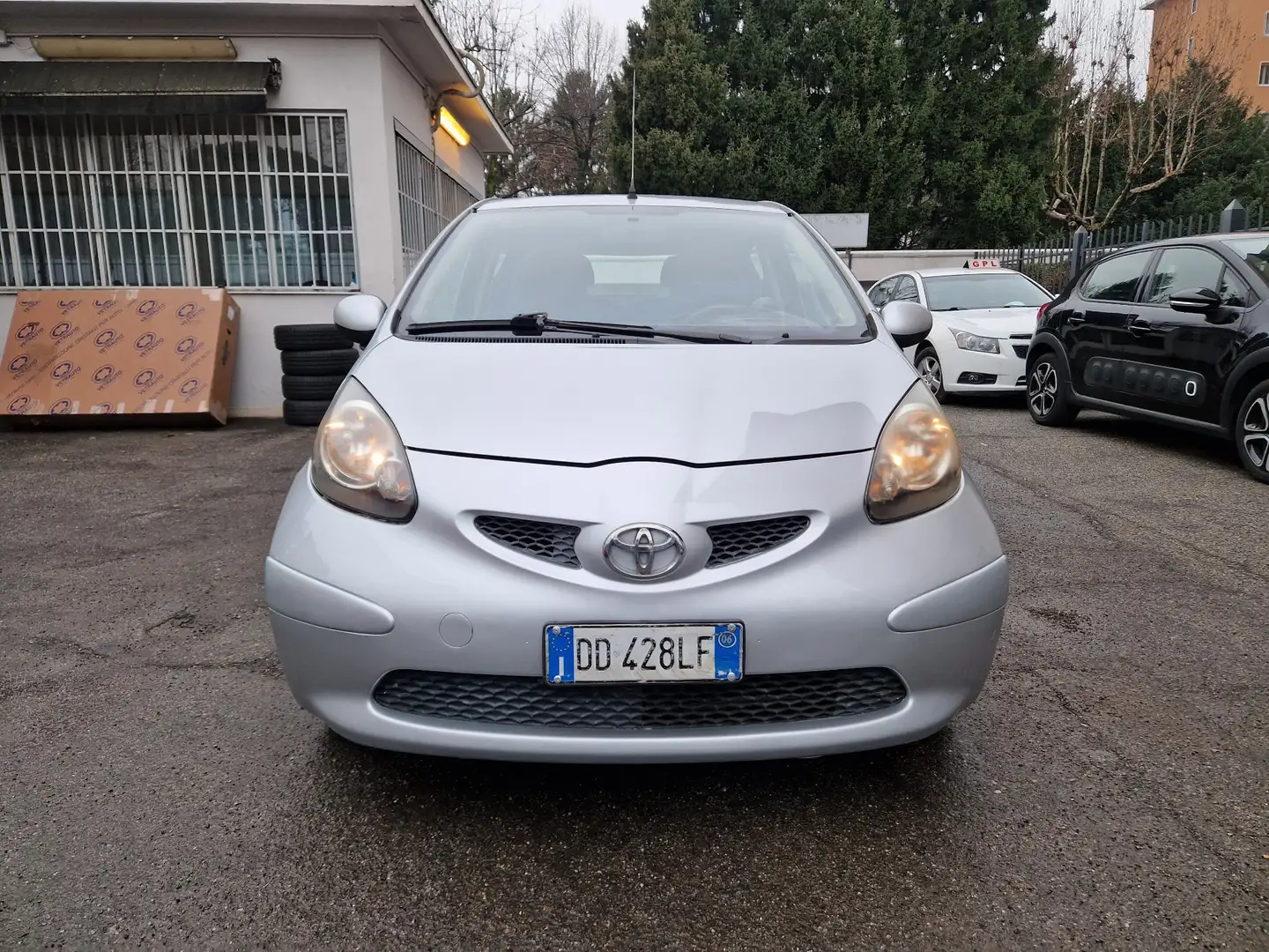Toyota Aygo 5p 1.0 Sol m-mt *OK NEOPATENTATI * Grigio - 2