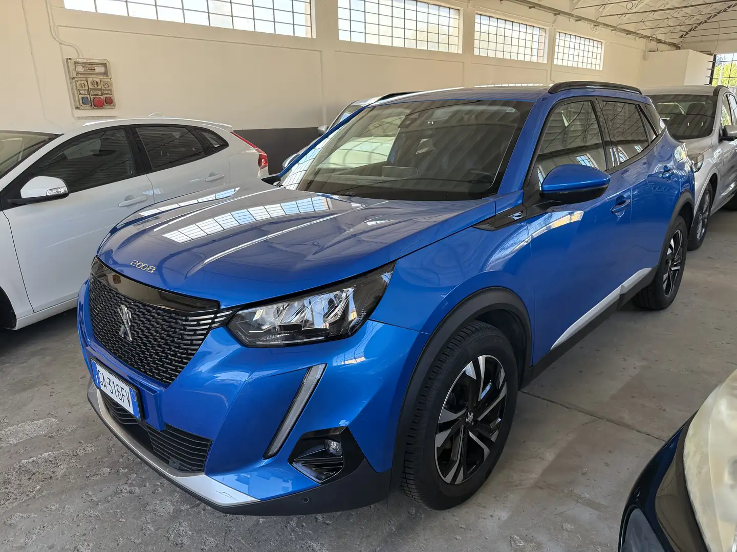 Peugeot 2008 1.2 puretech Allure s&s 100cv CINGHIA FATTA Blu/Azzurro - 2