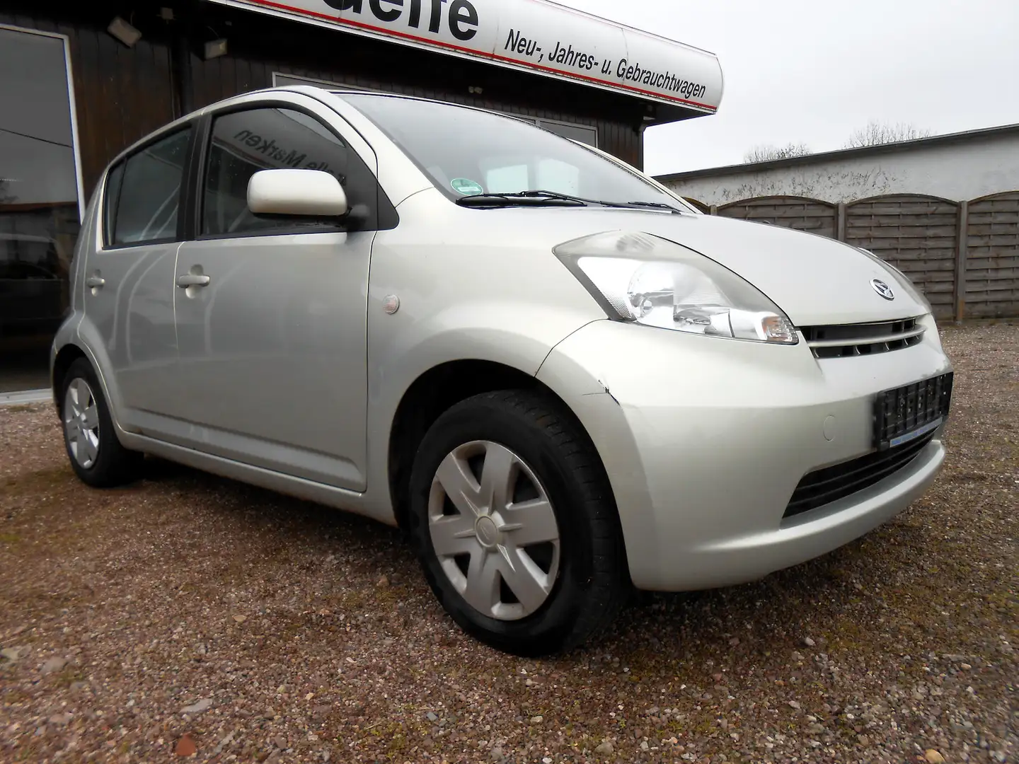 Daihatsu Sirion 1.3 Top STANDHEIZUNG AHK KLIMA ZV WINTER Grün - 1
