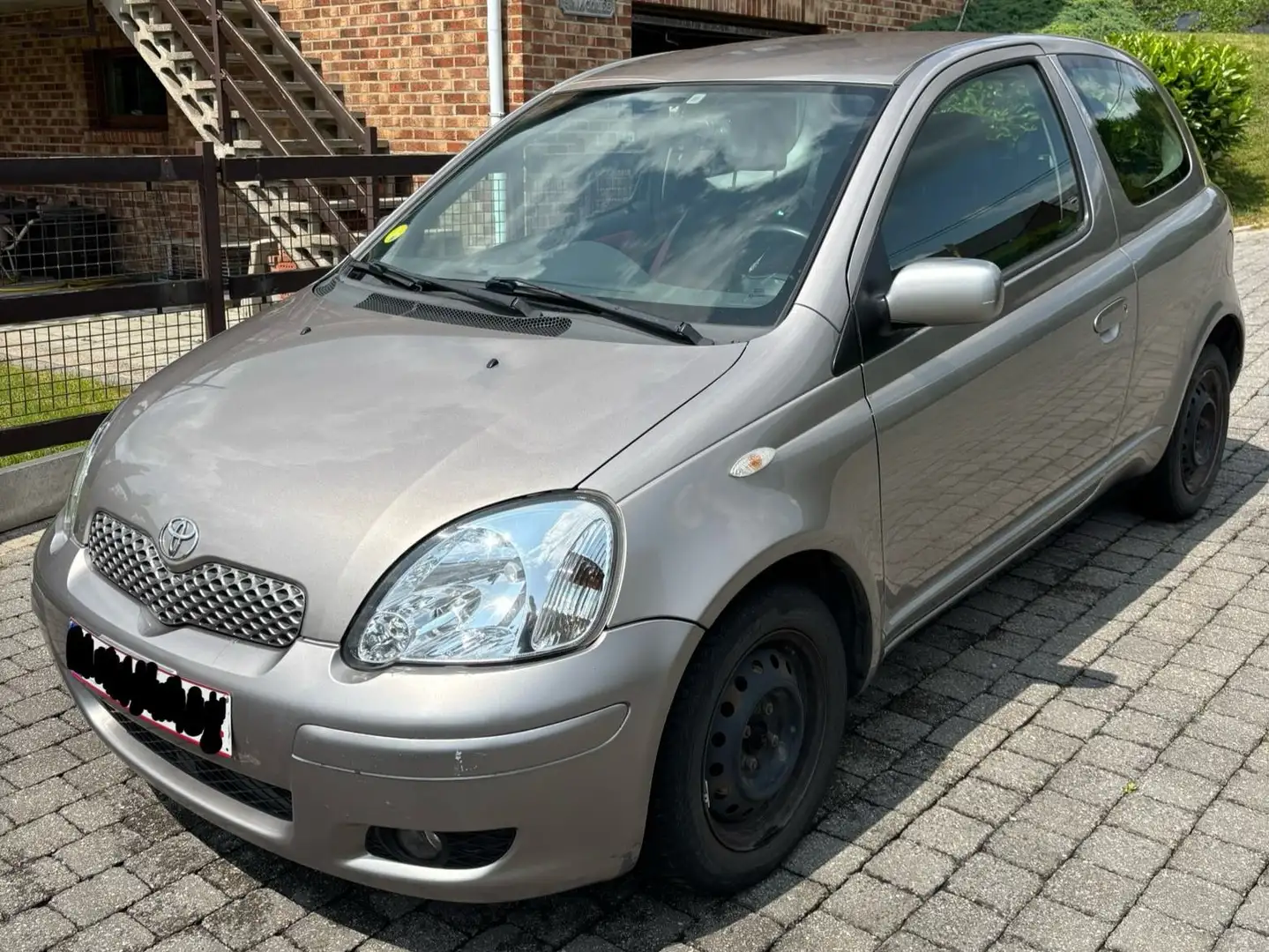 Toyota Yaris Yaris 1.3i VVT-i 16v Red Line Gris - 1