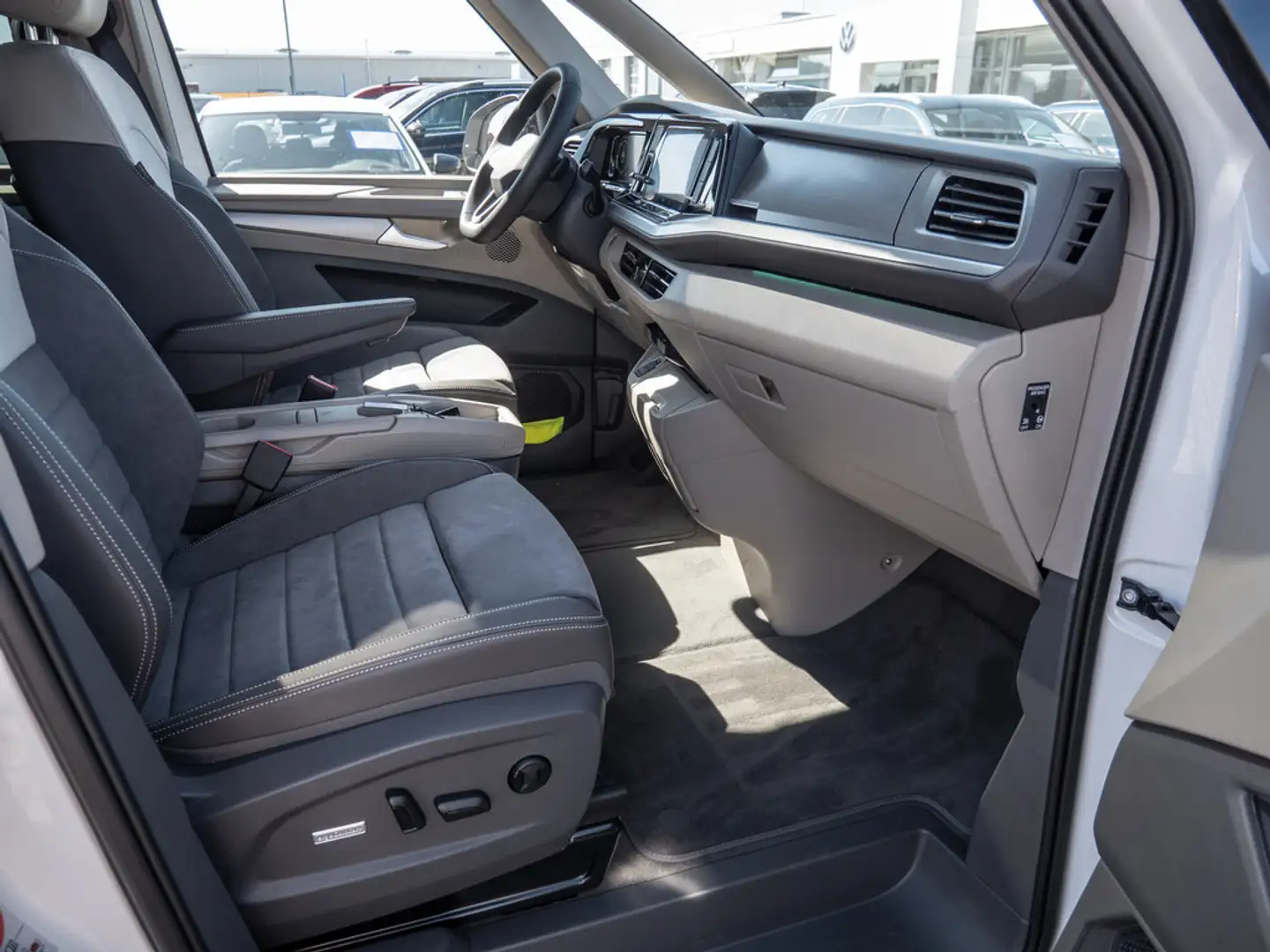 Volkswagen T7 Multivan 2.0 TDI Edition lang HUD STANDHZ Weiß - 2