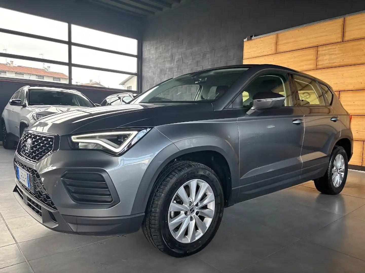 SEAT Ateca 1.0 tsi Reference 110cv 39.000KM NEOPATENTATI Grigio - 1