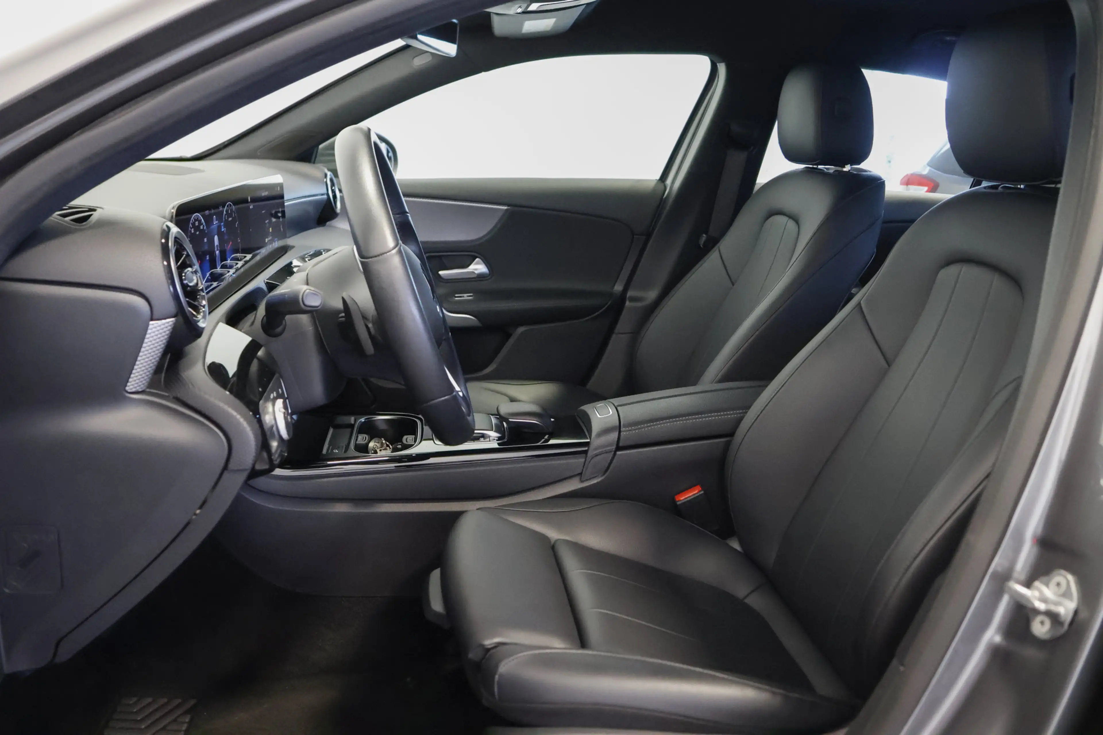 Mercedes-Benz A 220 Advantage / Leder / Navi / CarPlay / Camera / Crui — photo 6