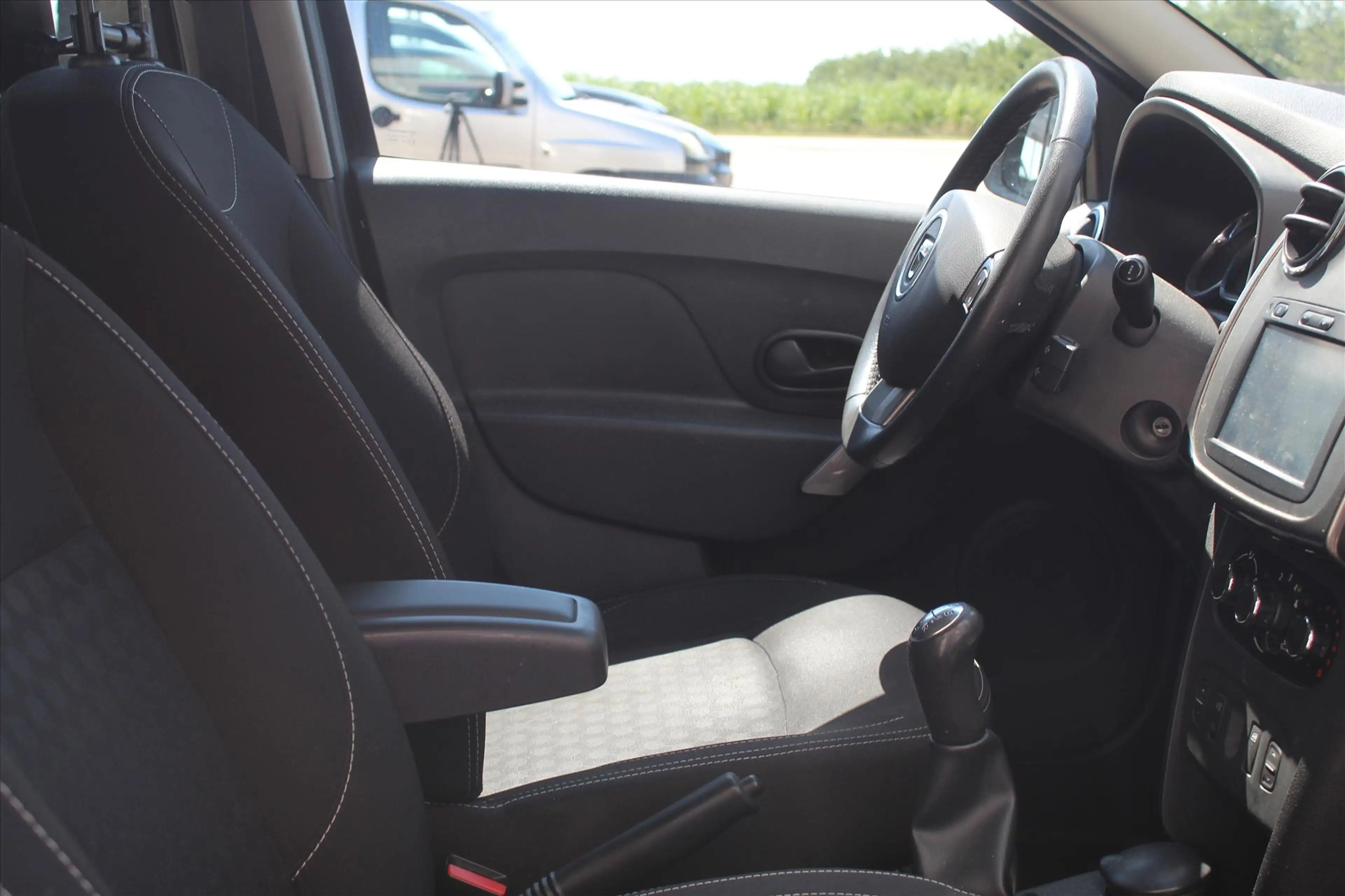 Dacia Logan 0.9 Tce 90pk Prestige — photo 14