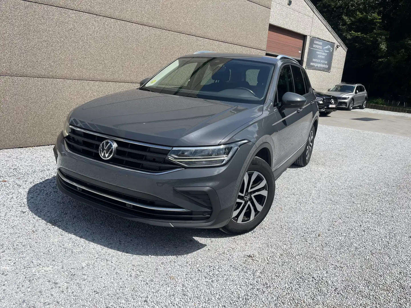 Volkswagen Tiguan Tiguan 2.0 TDI 2021 DSG Grijs - 1