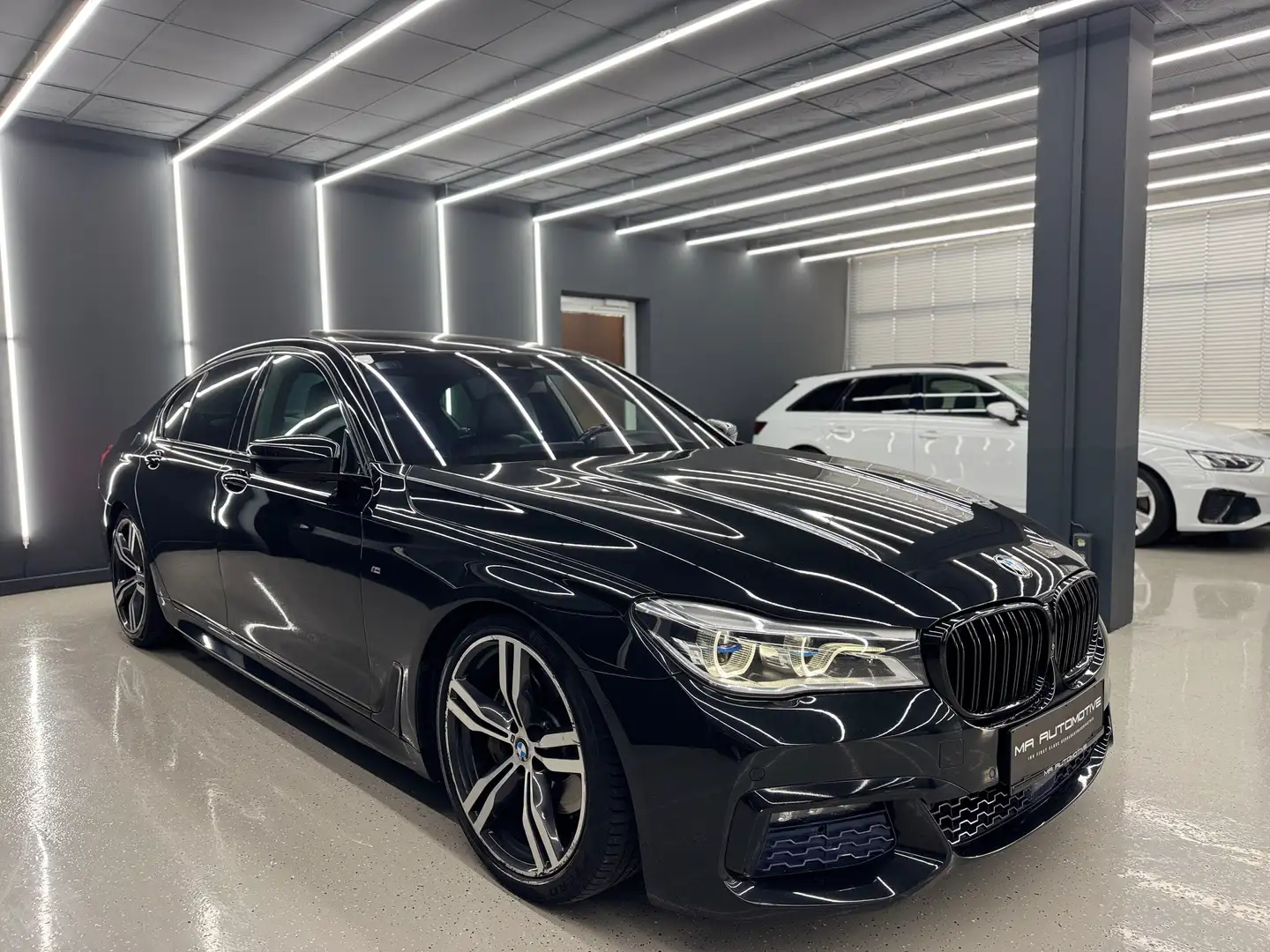 BMW 730 d xDrive M Sport *HK*LASER*SD*HUD*SOFT*360*VOLL* Czarny - 2
