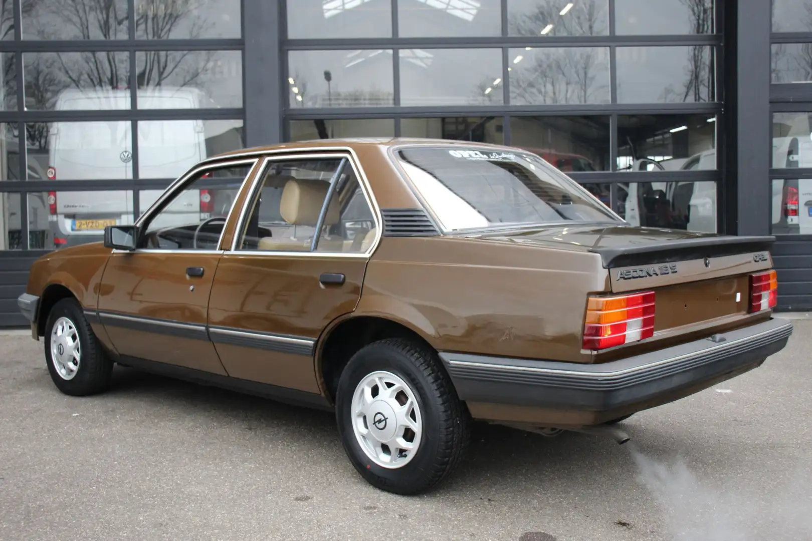 Opel Ascona 1.6S Luxus Bruin - 2